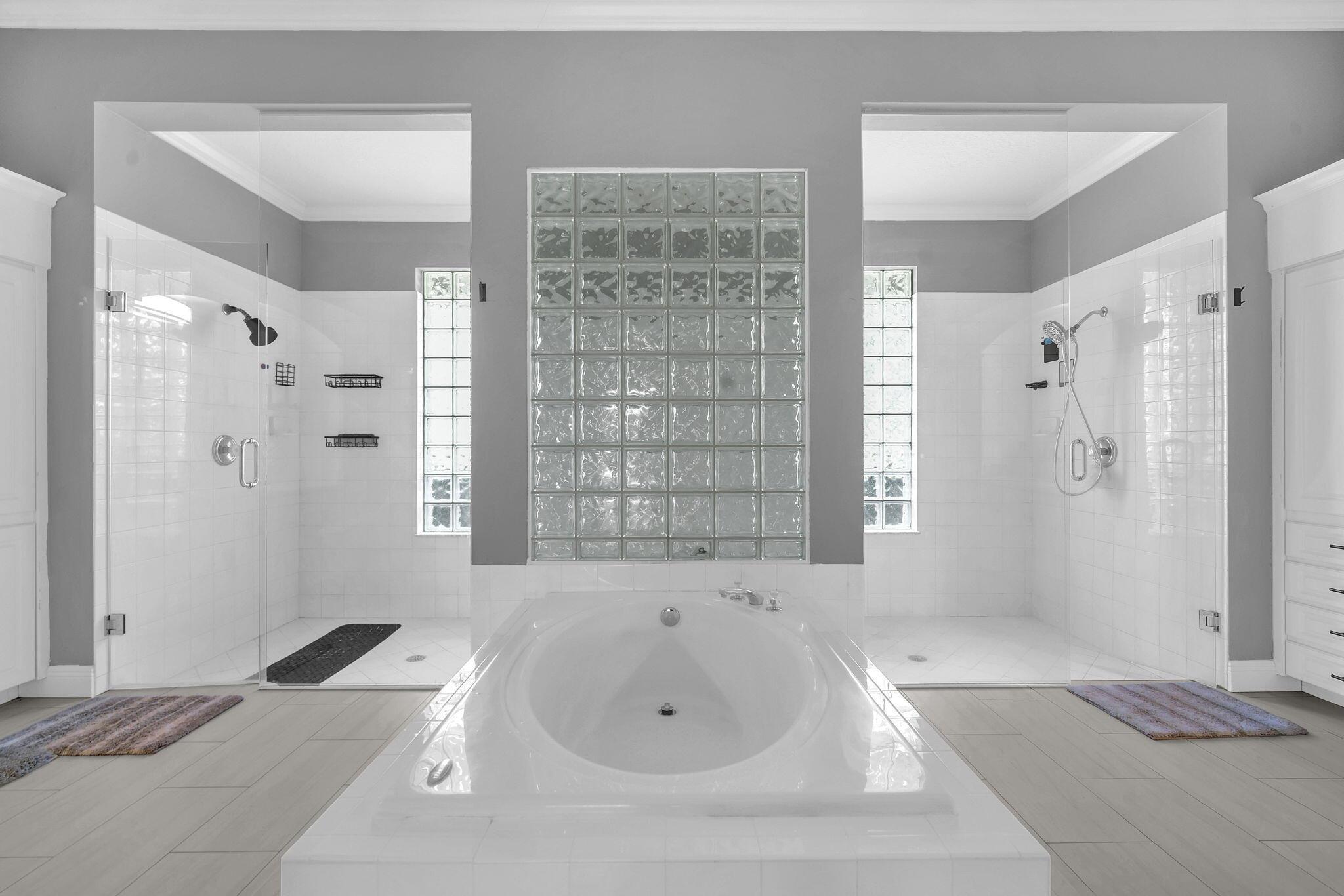 PADDOCK PARK 2 OF WELLING - Residential