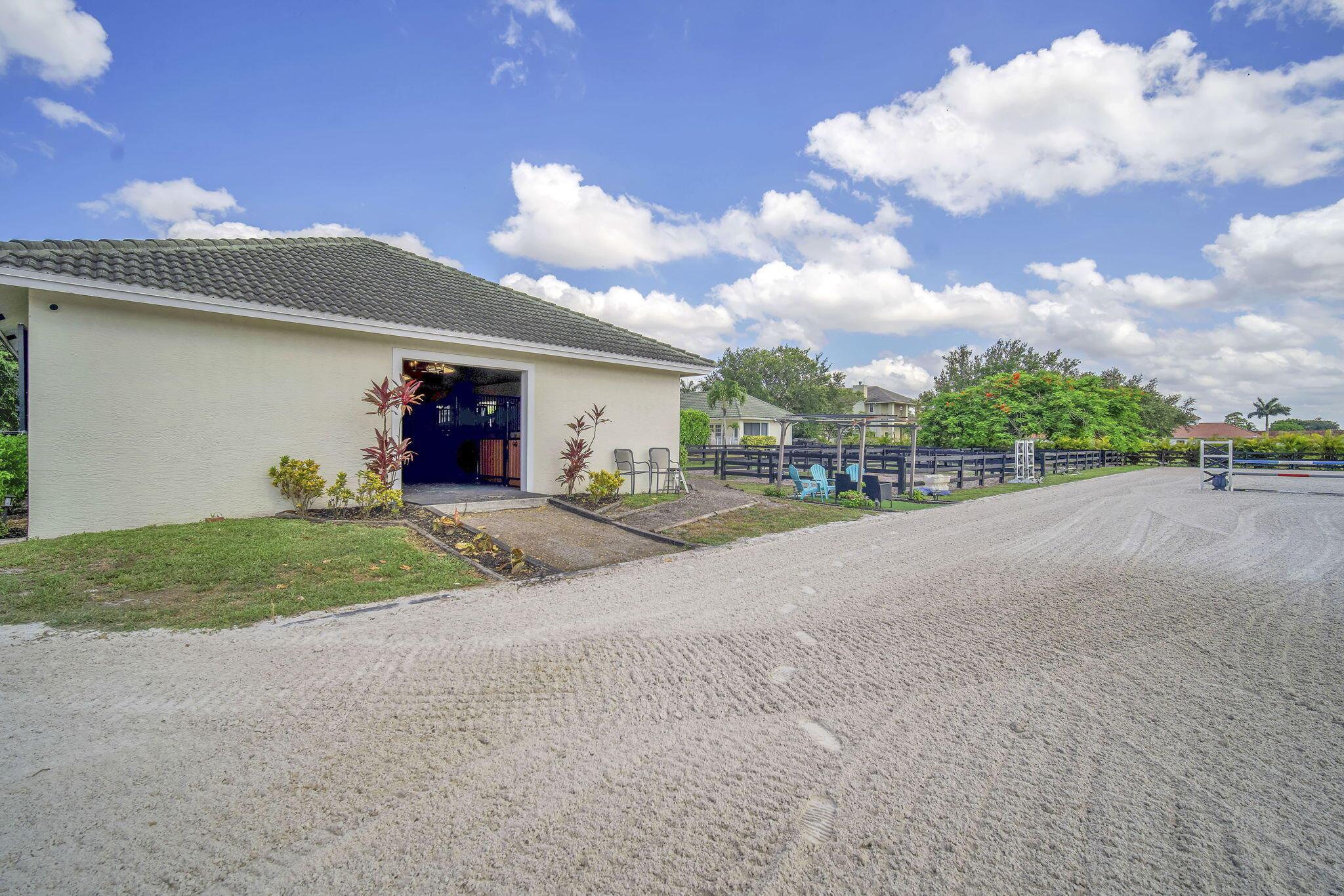 PADDOCK PARK 2 OF WELLING - Residential