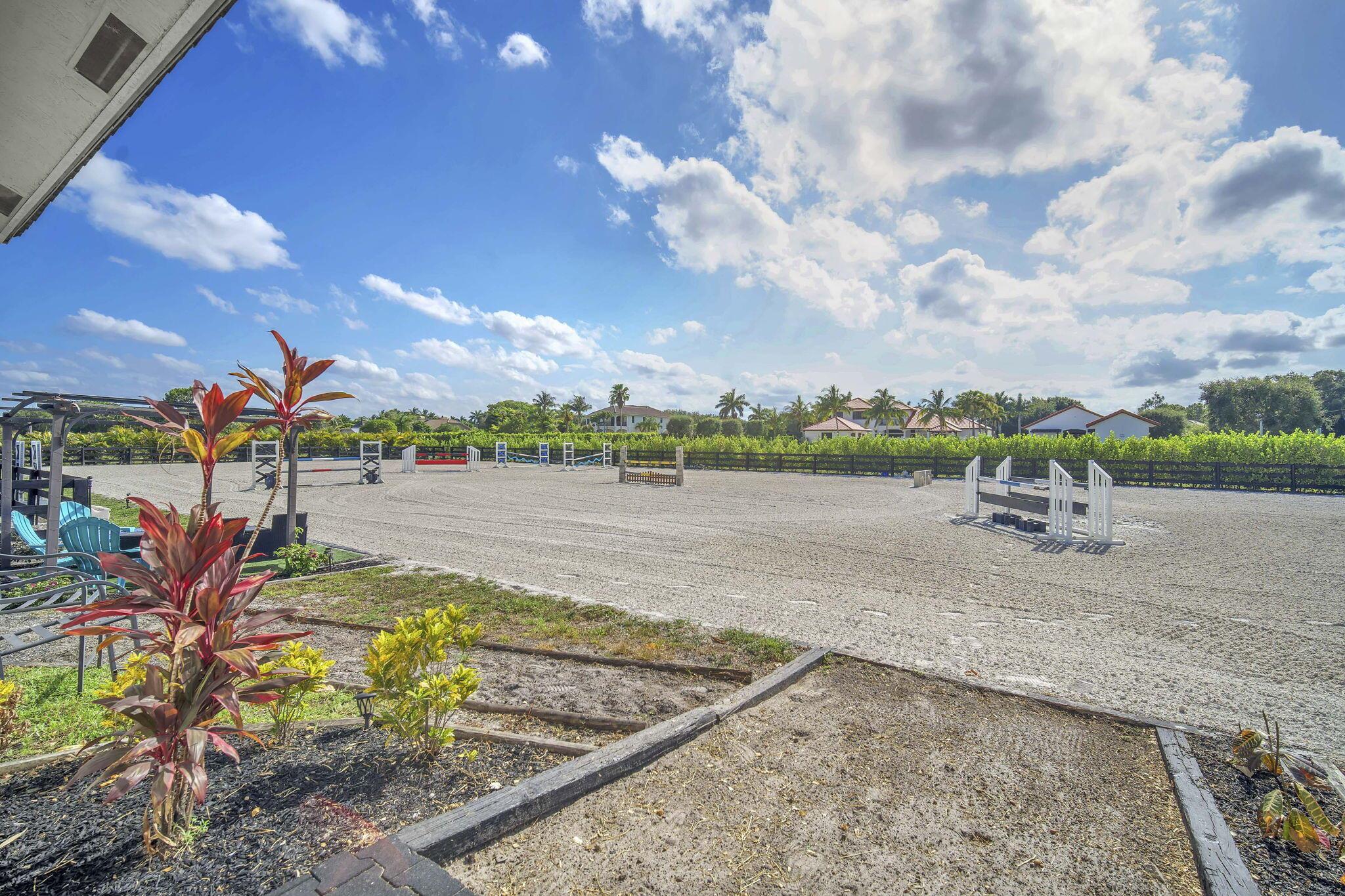 PADDOCK PARK 2 OF WELLING - Residential