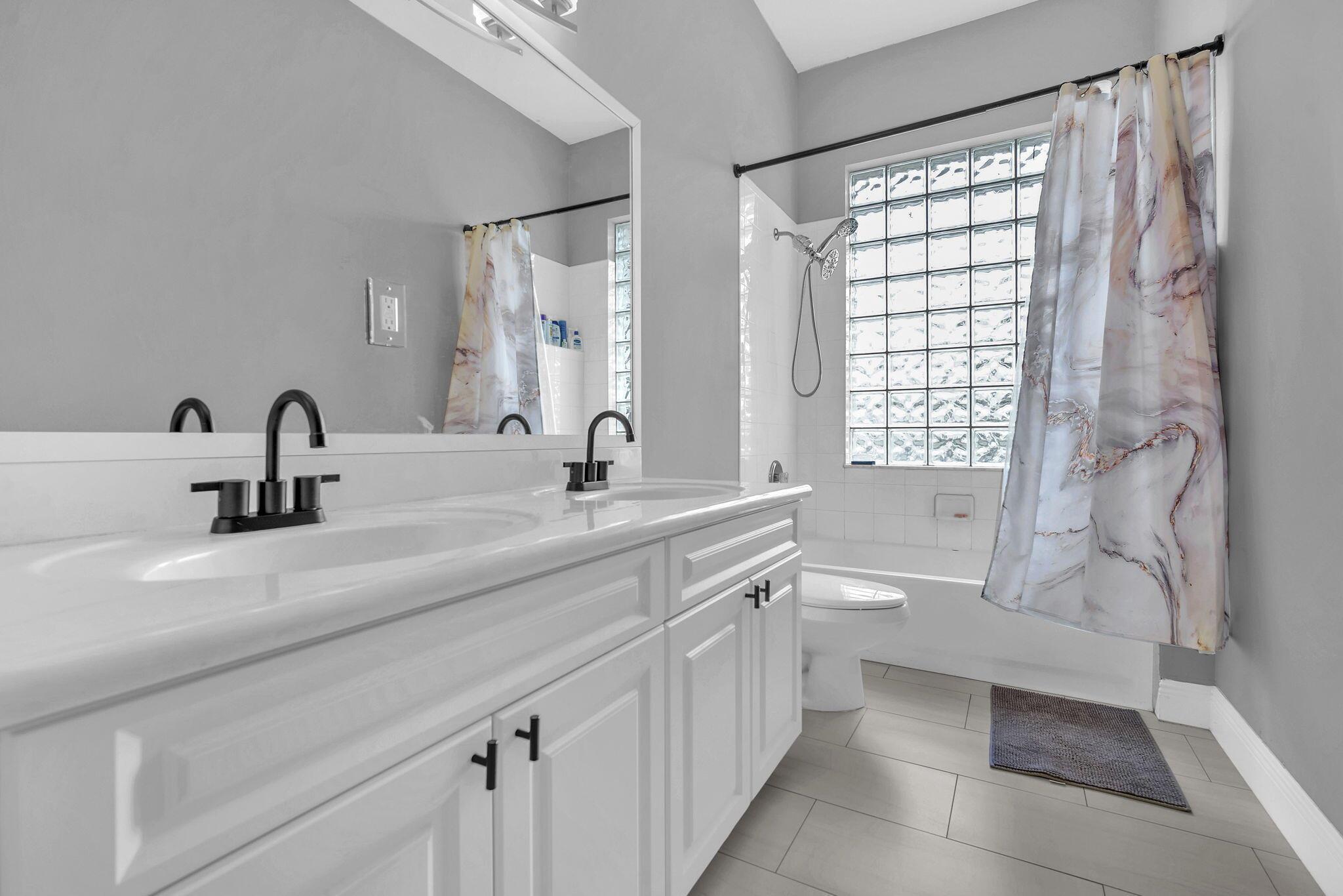 PADDOCK PARK 2 OF WELLING - Residential