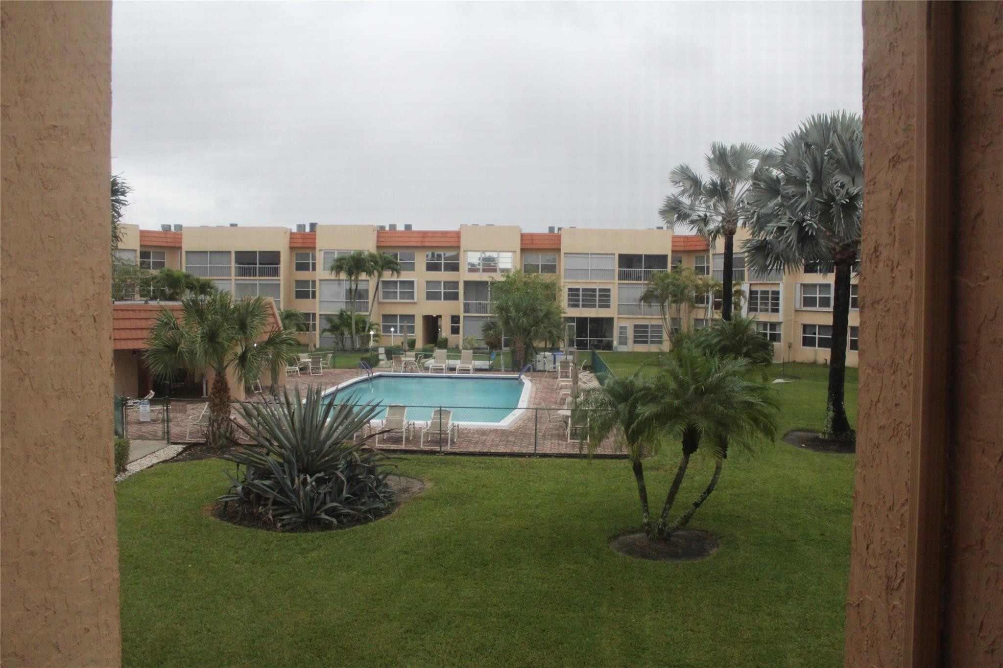 ROYAL PARK GARDENS - Residential