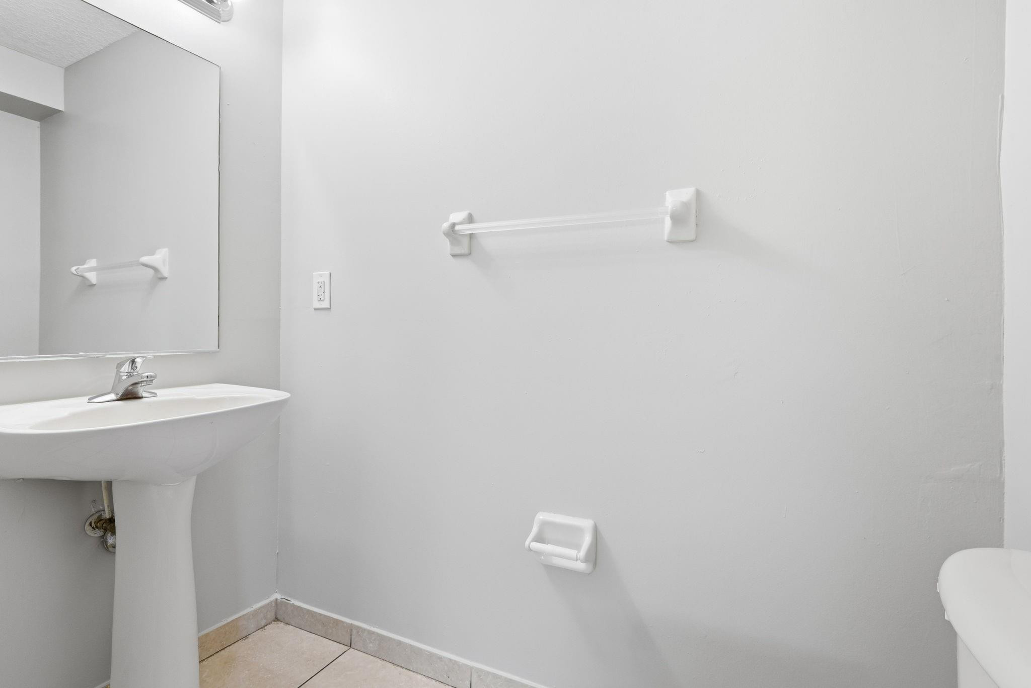 Cedar Woods Homes Condo - Residential