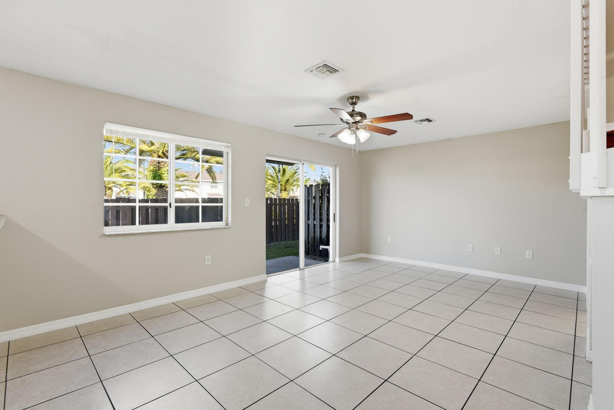 Cedar Woods Homes Condo - Residential