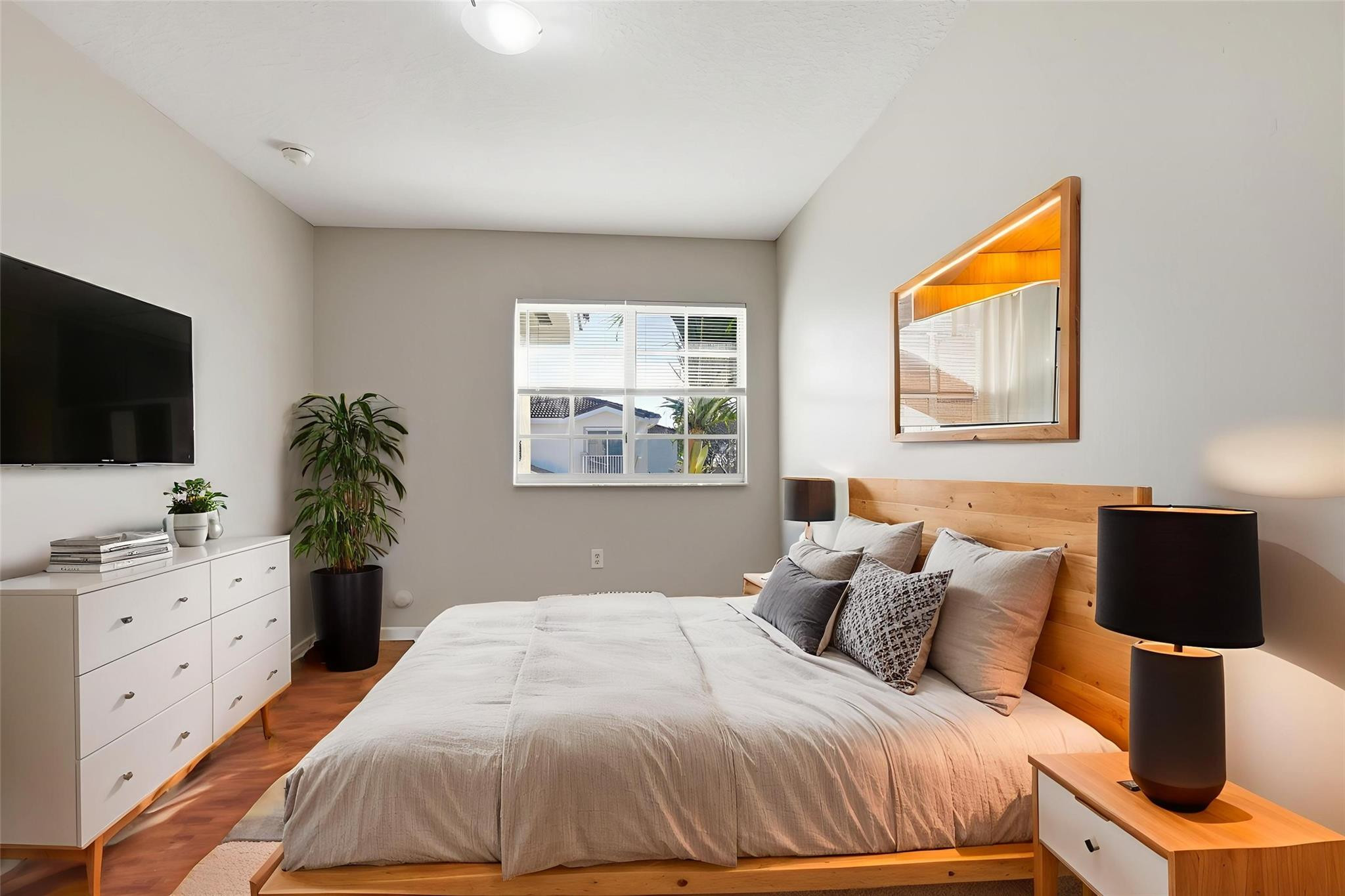 Cedar Woods Homes Condo - Residential