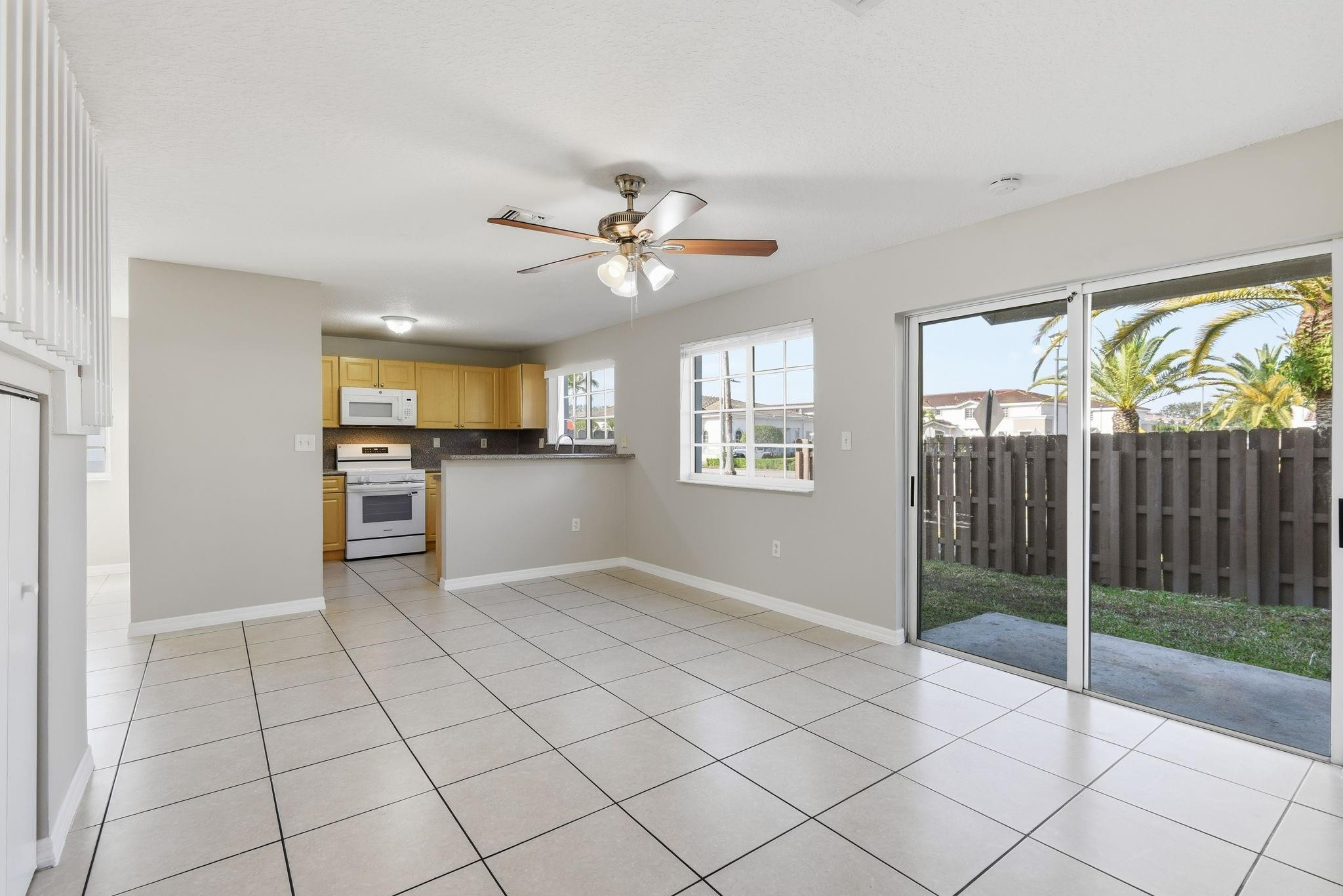 Cedar Woods Homes Condo - Residential