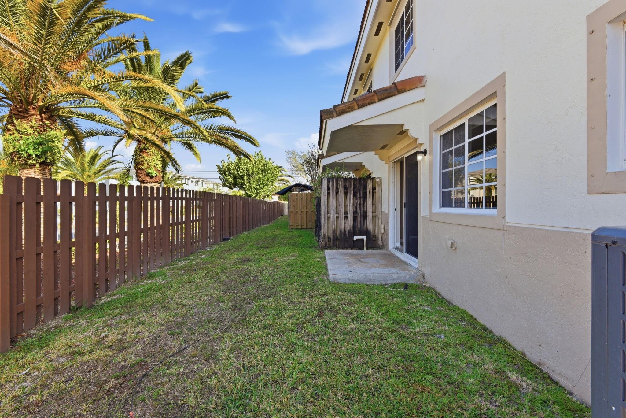 Cedar Woods Homes Condo - Residential