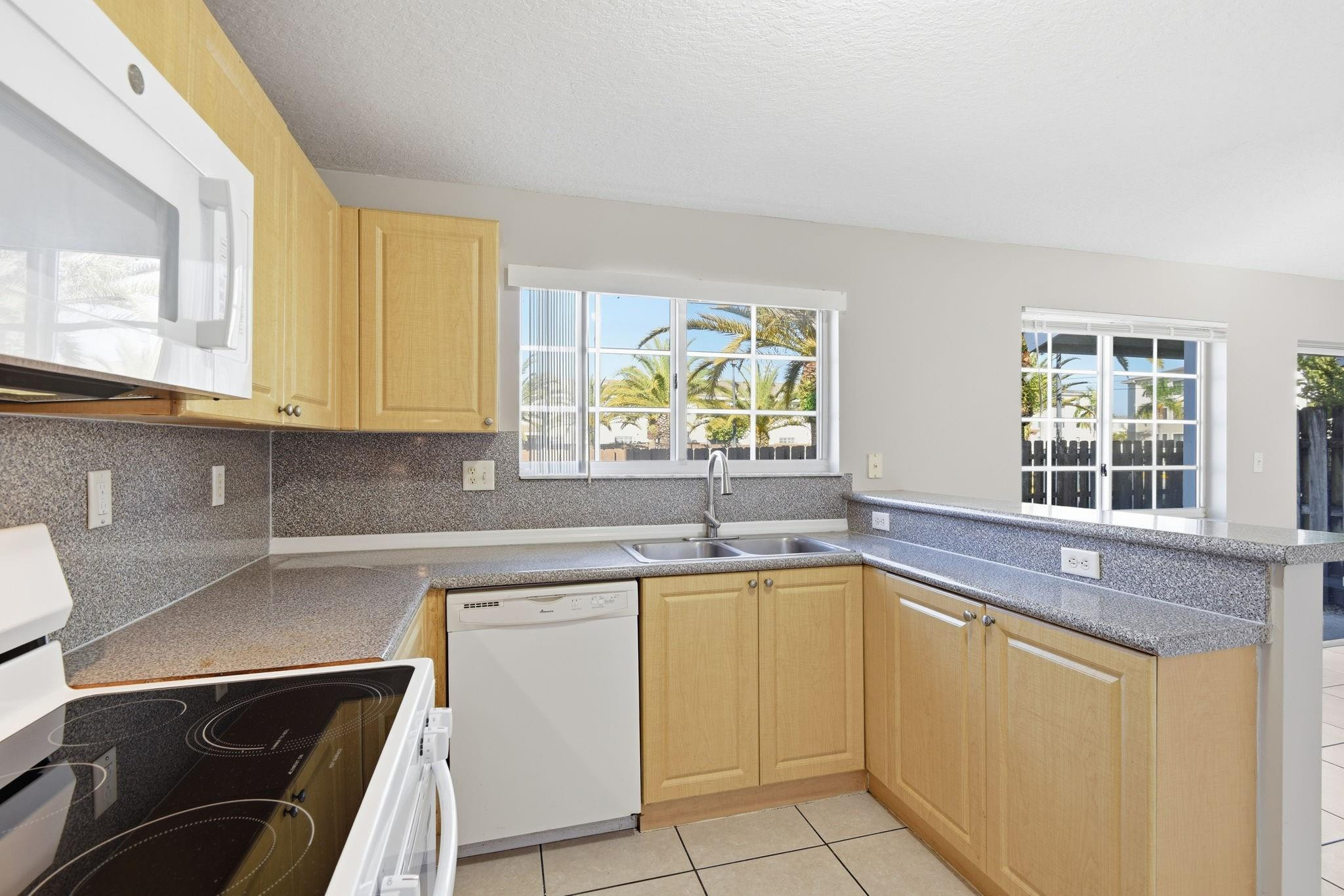 Cedar Woods Homes Condo - Residential