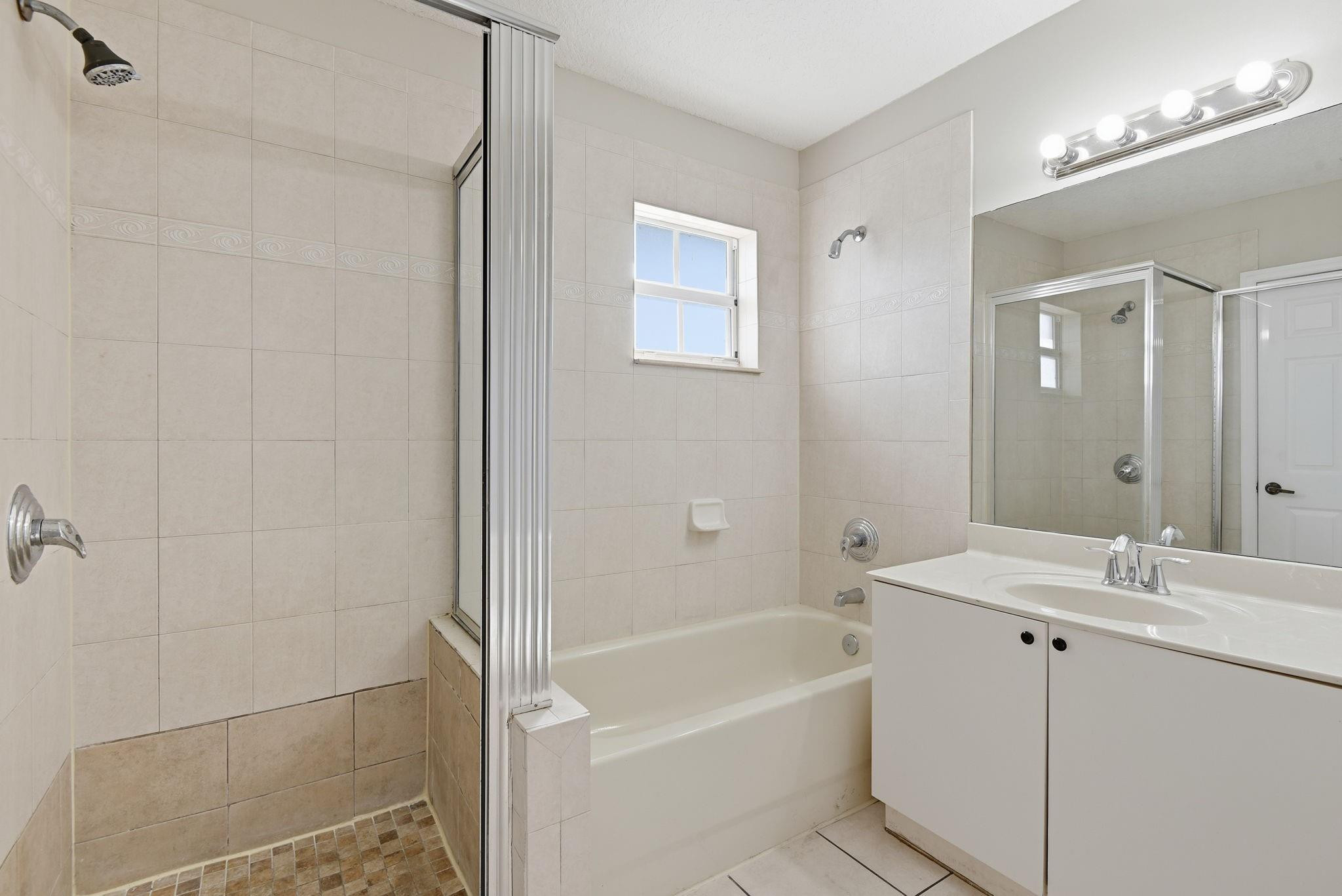 Cedar Woods Homes Condo - Residential