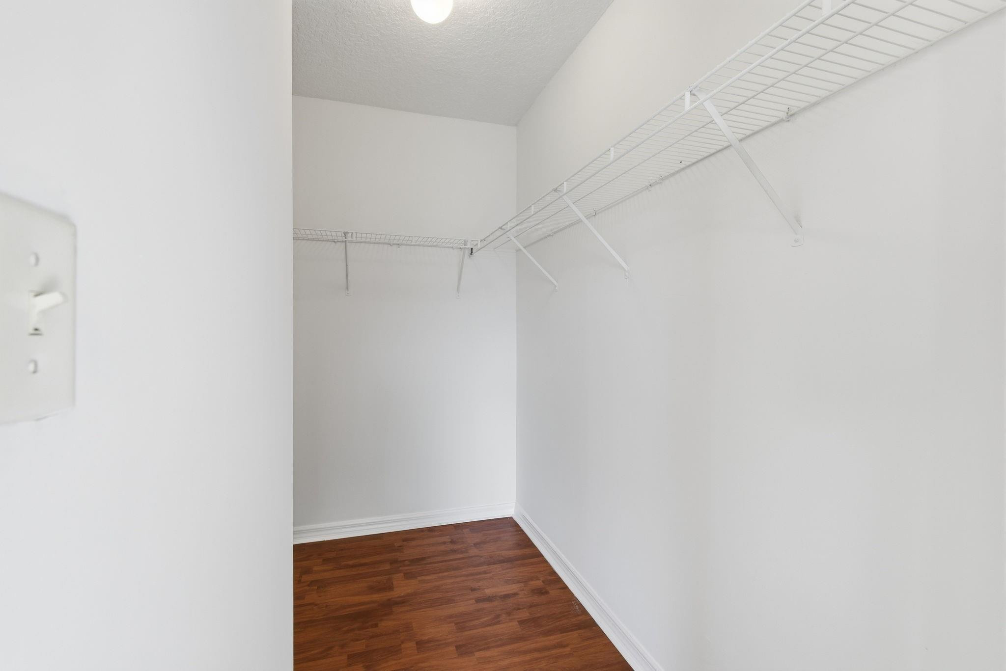 Cedar Woods Homes Condo - Residential