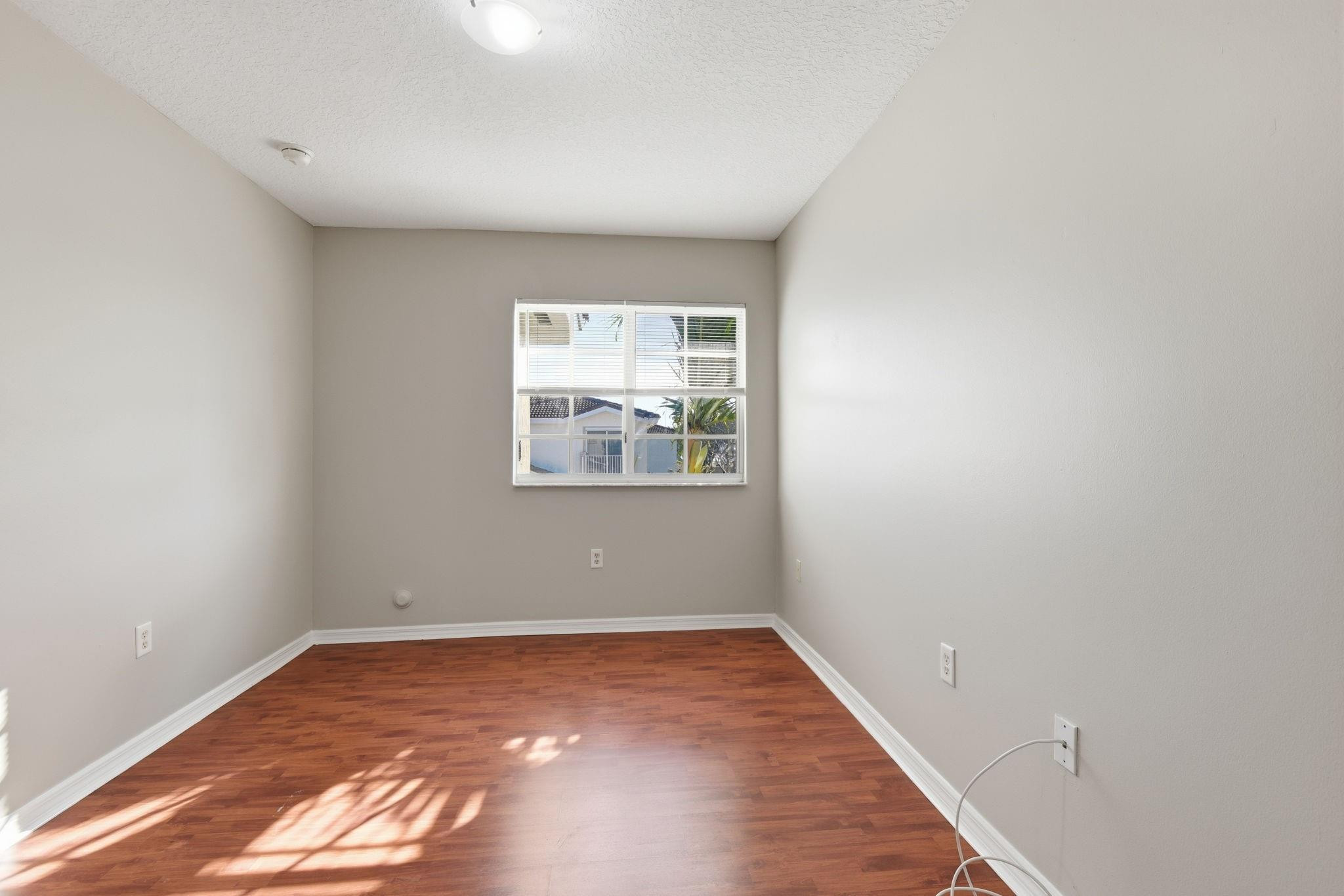 Cedar Woods Homes Condo - Residential