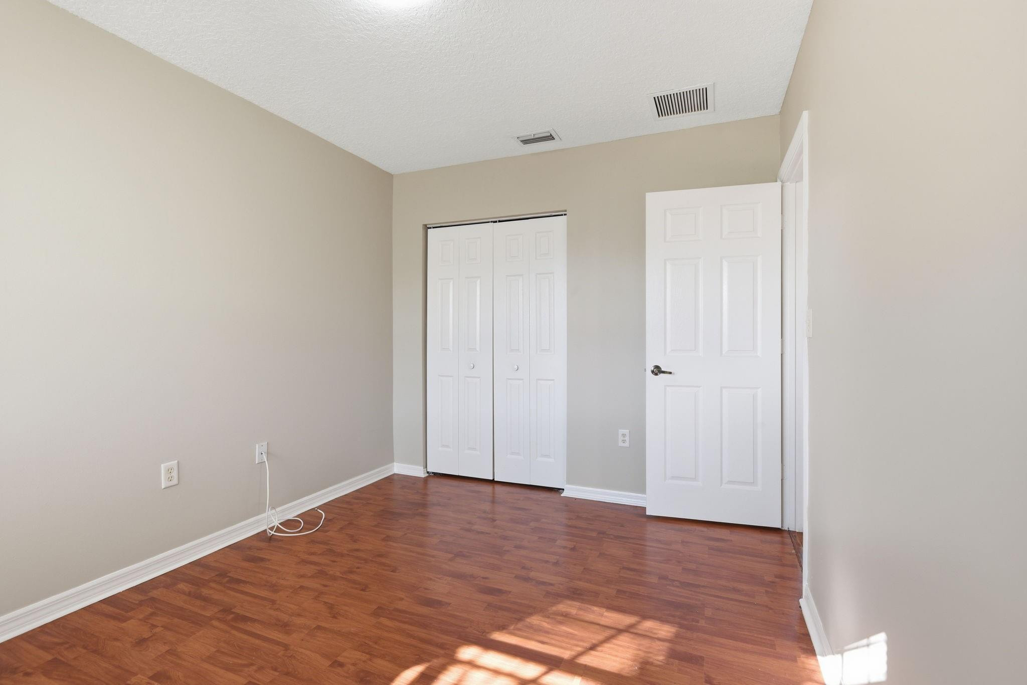 Cedar Woods Homes Condo - Residential