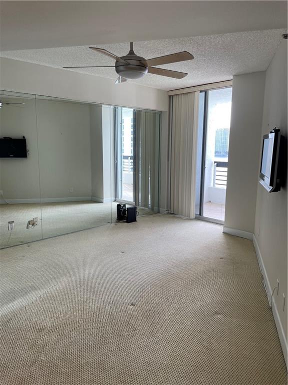 Mystic Pointe Tower 300 - Residential