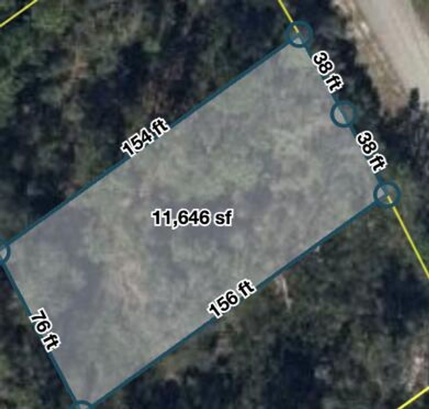 Discover the perfect opportunity to build your dream home on this R1-zoned parcel located in a peaceful rural setting. Surrounded by natural beauty and abundant wildlife, this property offers the ideal blend of privacy and tranquility. Just minutes from the 26,762-acre Lake Istokpoga public boat ramp, it's a great location for outdoor enthusiasts who enjoy fishing, boating, and nature.

Nestled in the quiet Highlands Park neighborhood, the land is also a short drive from Lake Clay, providing convenient access to additional recreation. Whether you're looking to build a primary residence, a vacation retreat, or an investment property, this lot offers exceptional potential in a serene environment.