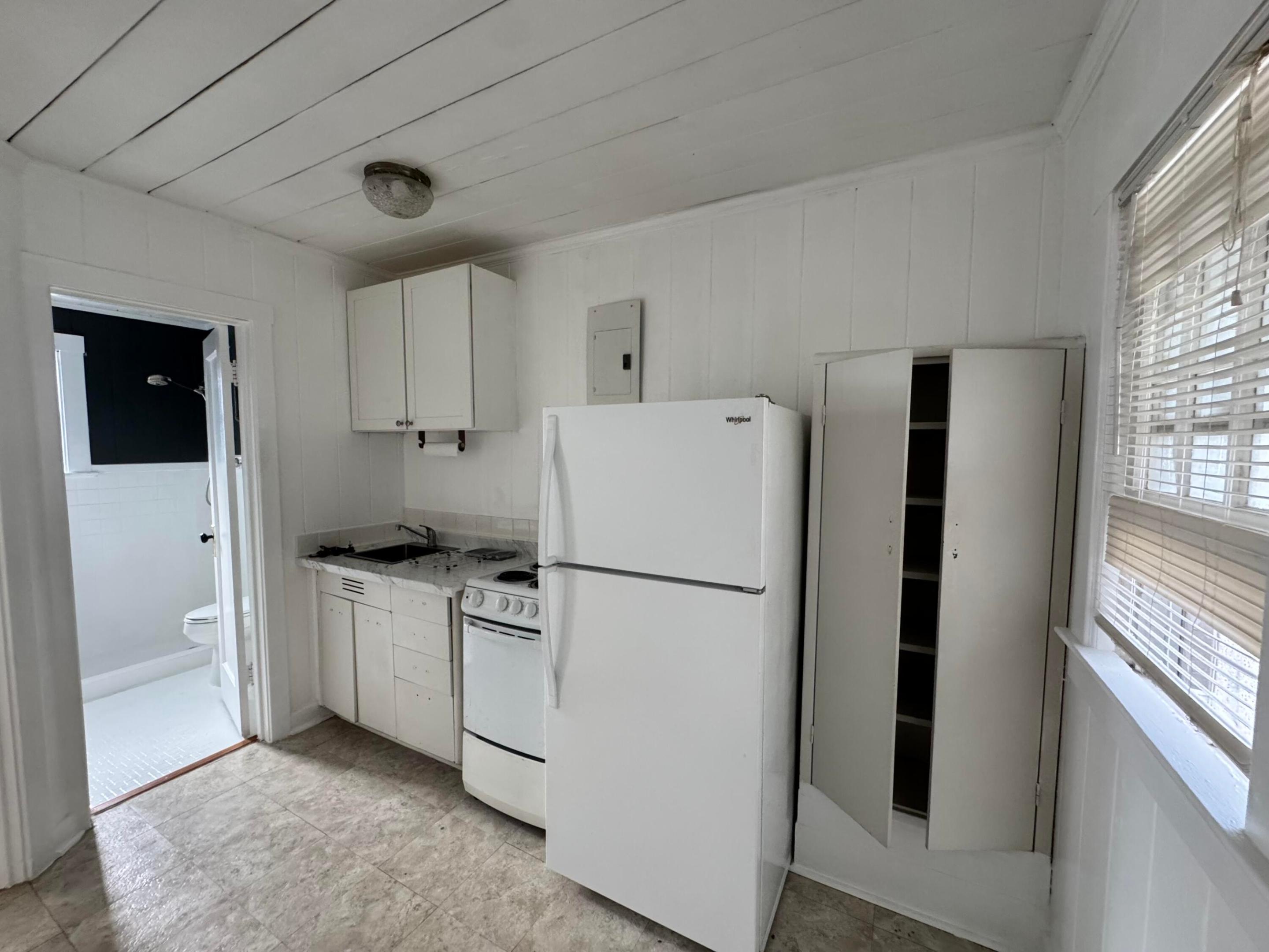 KELSEY CITY - Residential Lease