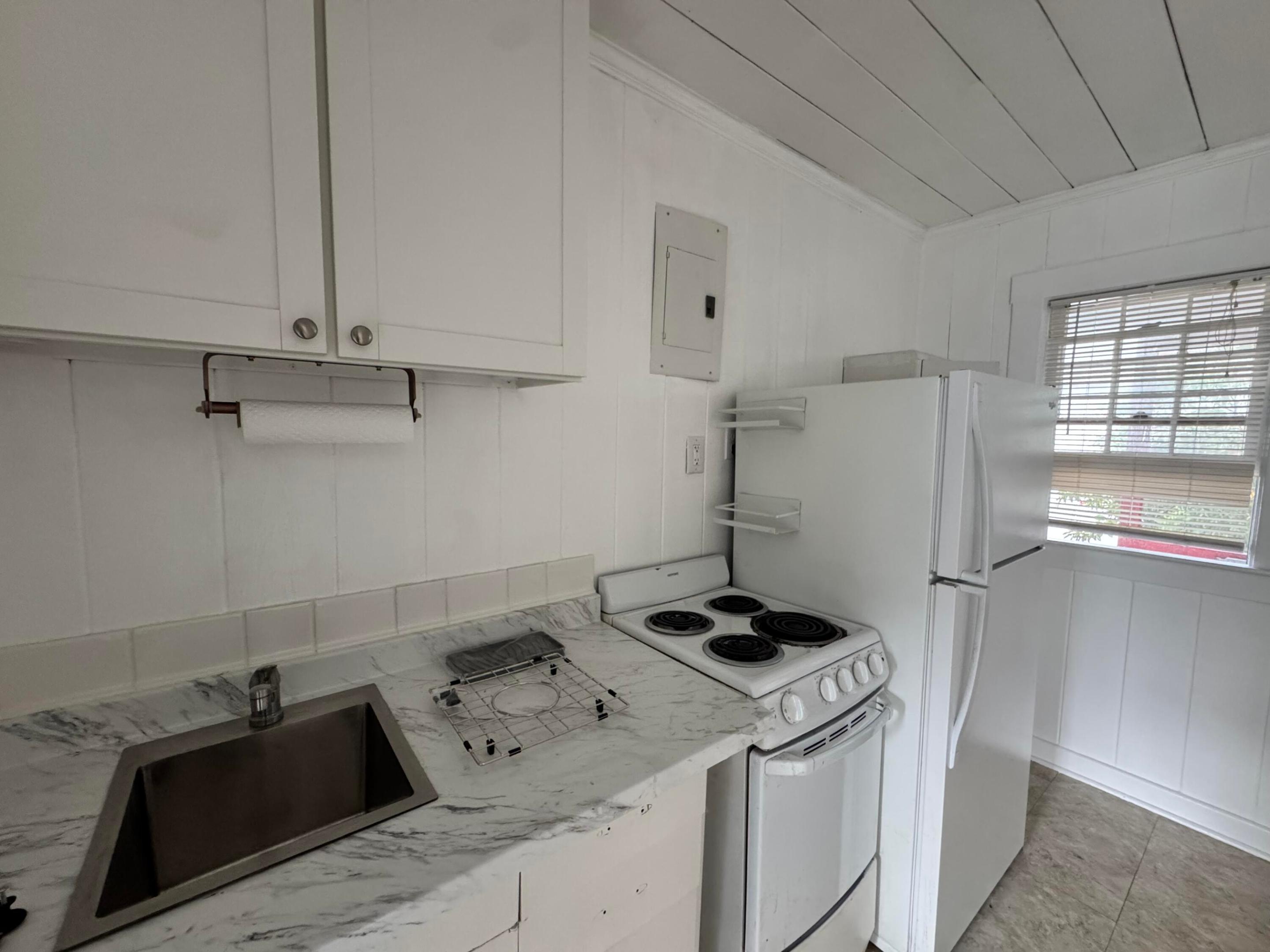 KELSEY CITY - Residential Lease