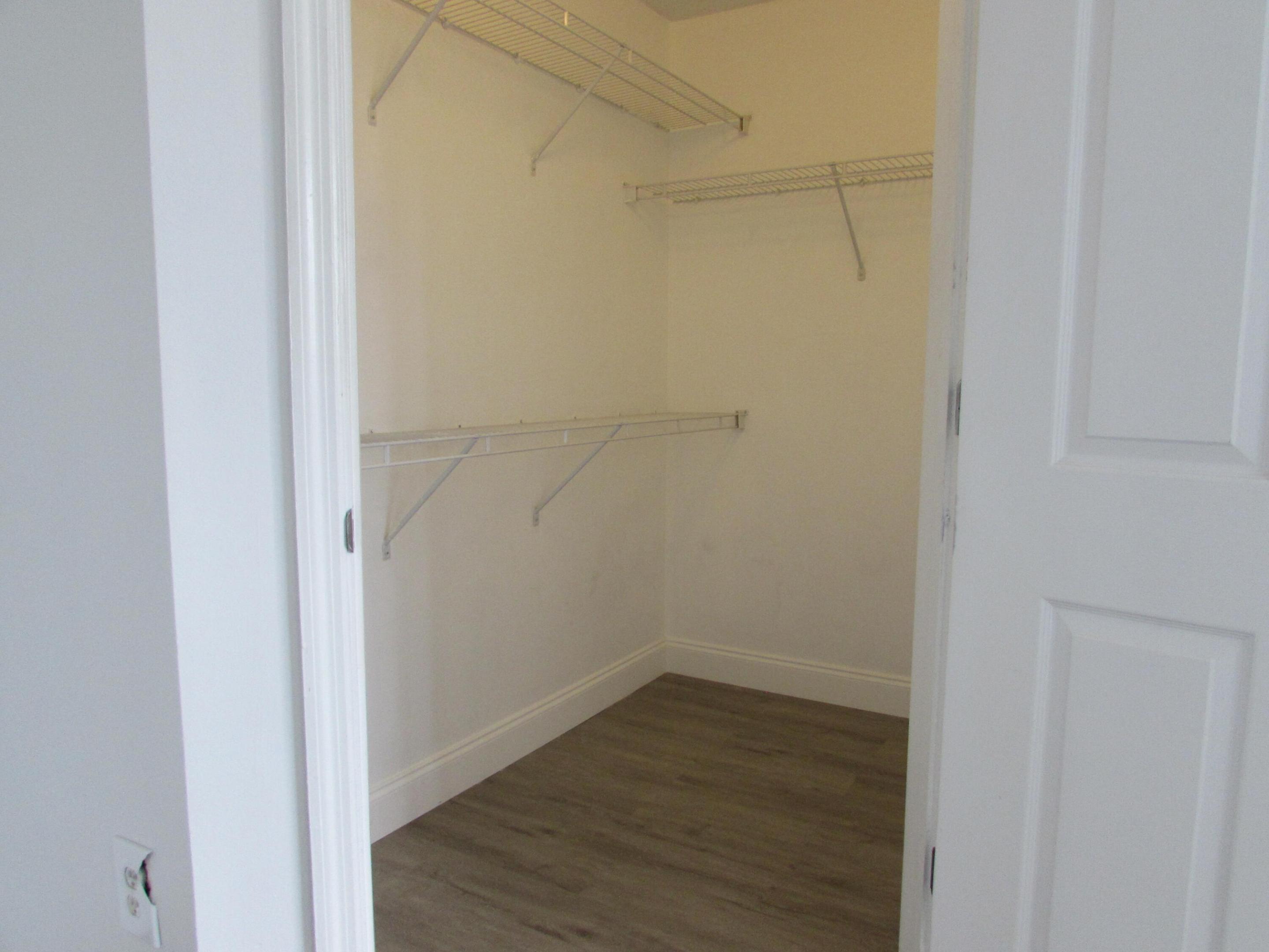 Mezzano - Residential Lease