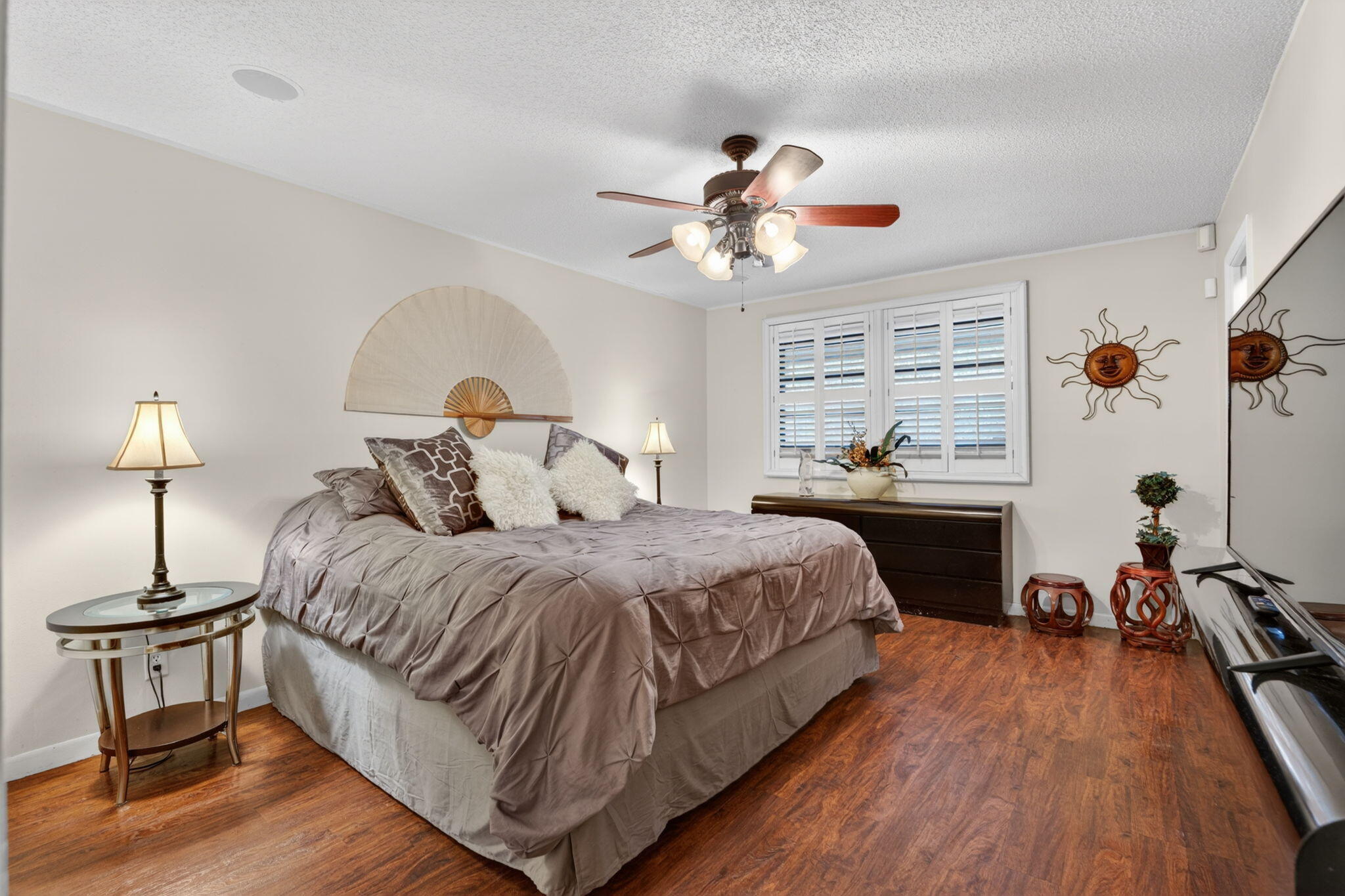CONDOMINIUM 7 OF LIGHTHOUSE - Residential Lease