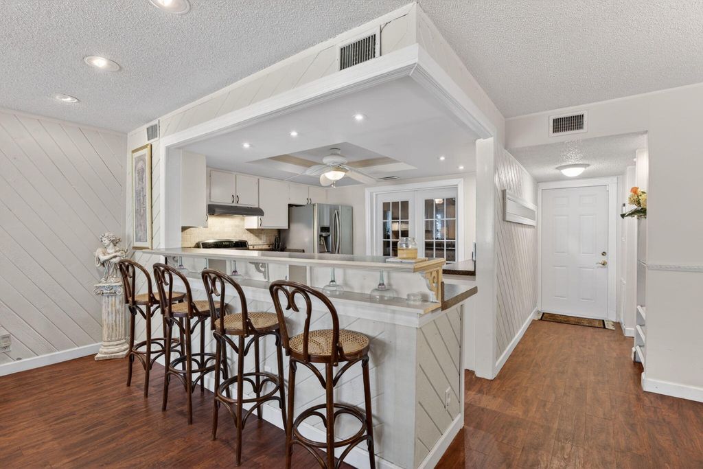 Photo of 3951 NE 17th Avenue #703, Pompano Beach, FL 33064 (MLS # B26016362)