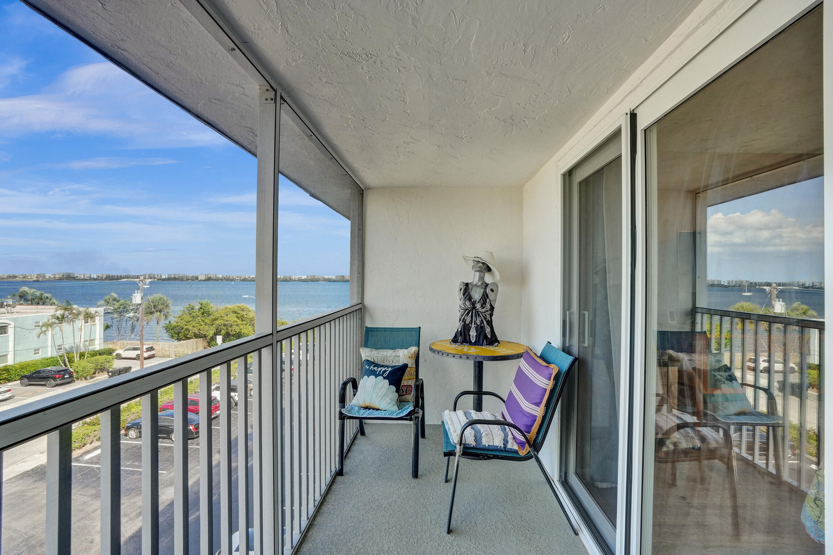 PALM LAKE 1 CONDO - Residential Lease