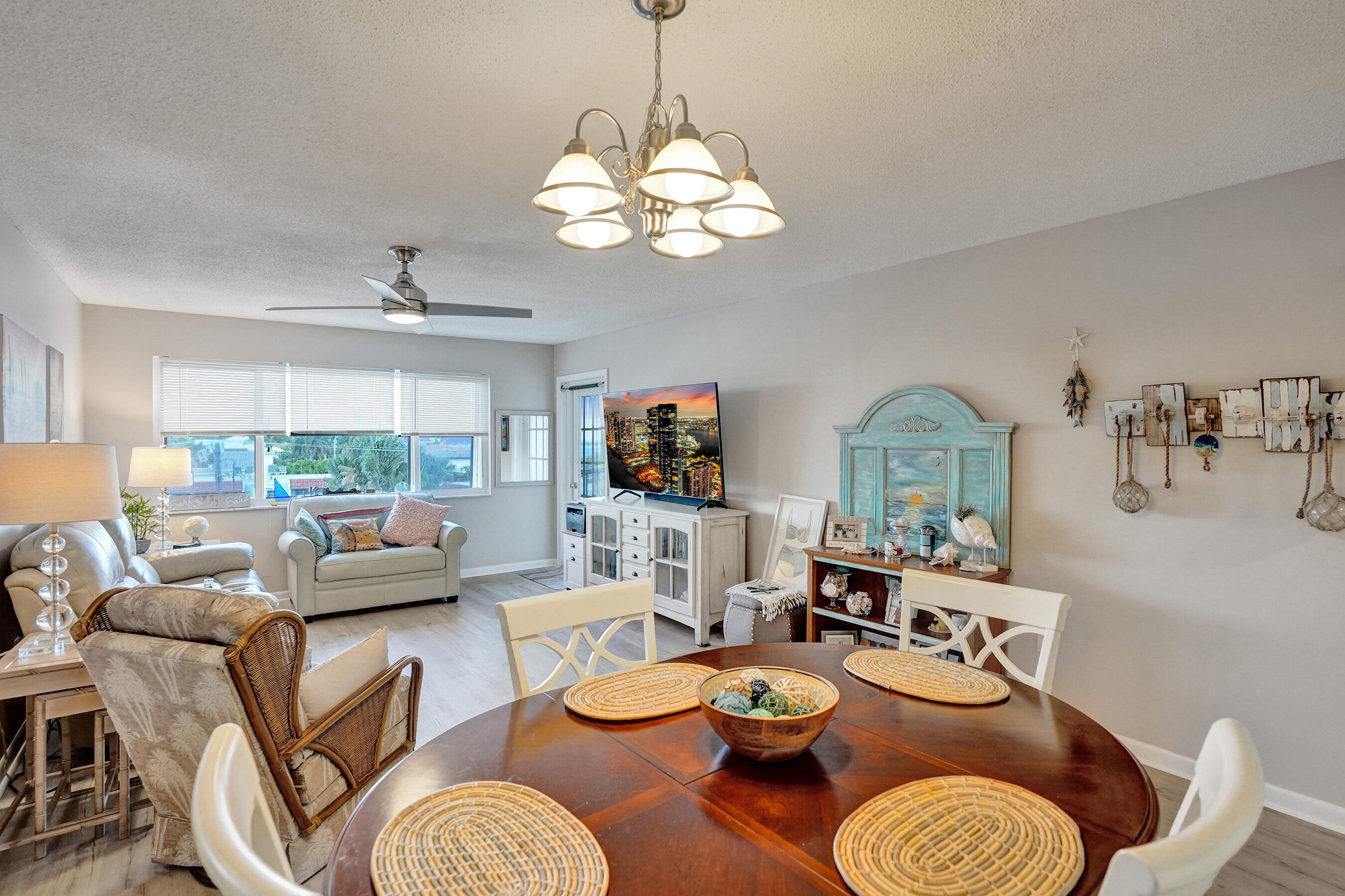 PALM LAKE 1 CONDO - Residential Lease