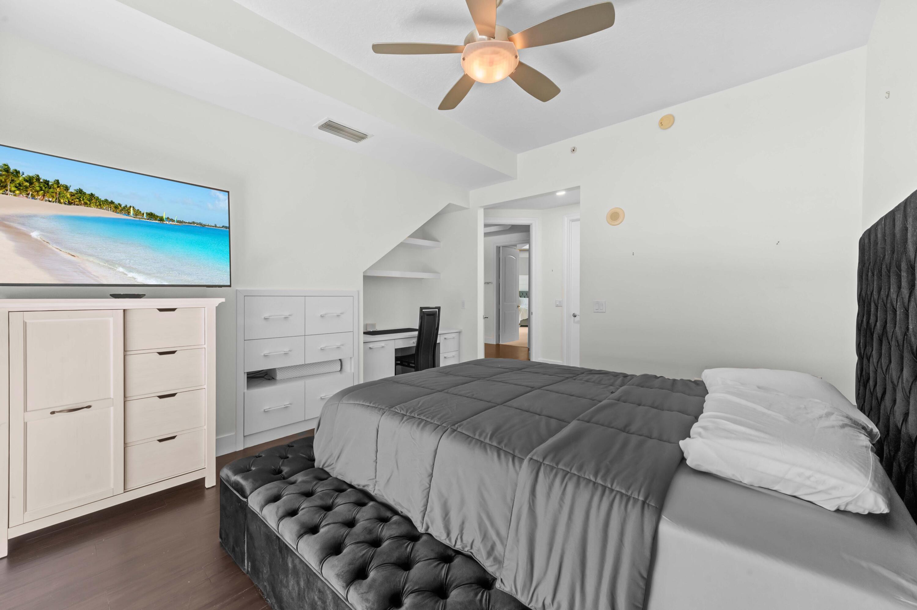 BEACH FRONT AT SINGER ISLAND - Residential