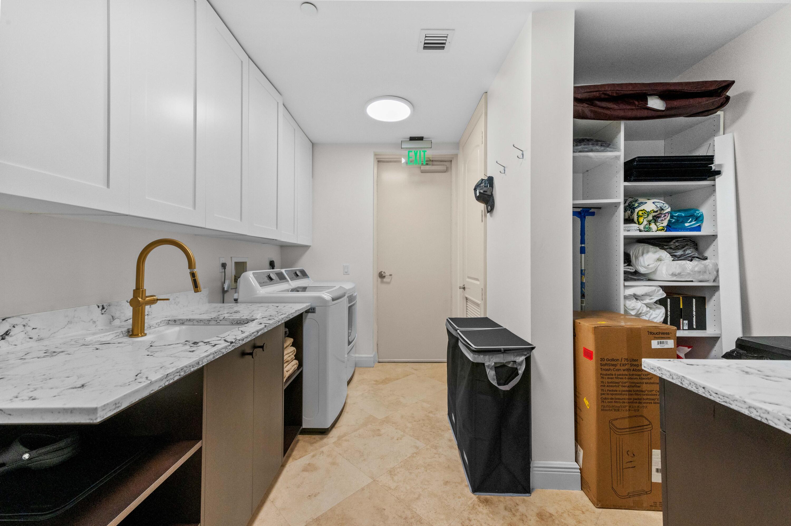 BEACH FRONT AT SINGER ISLAND - Residential