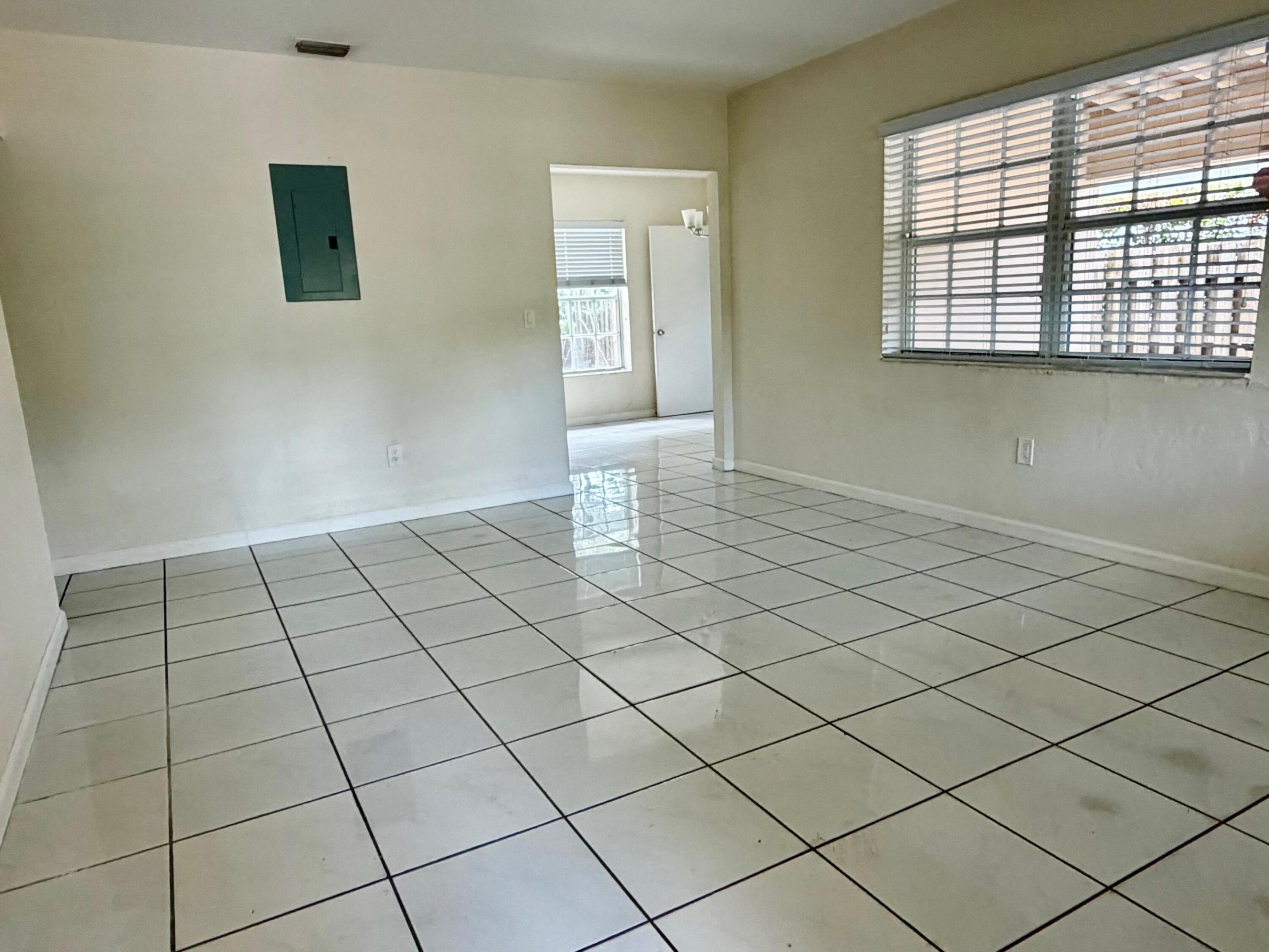VERENA PARK - Residential Lease