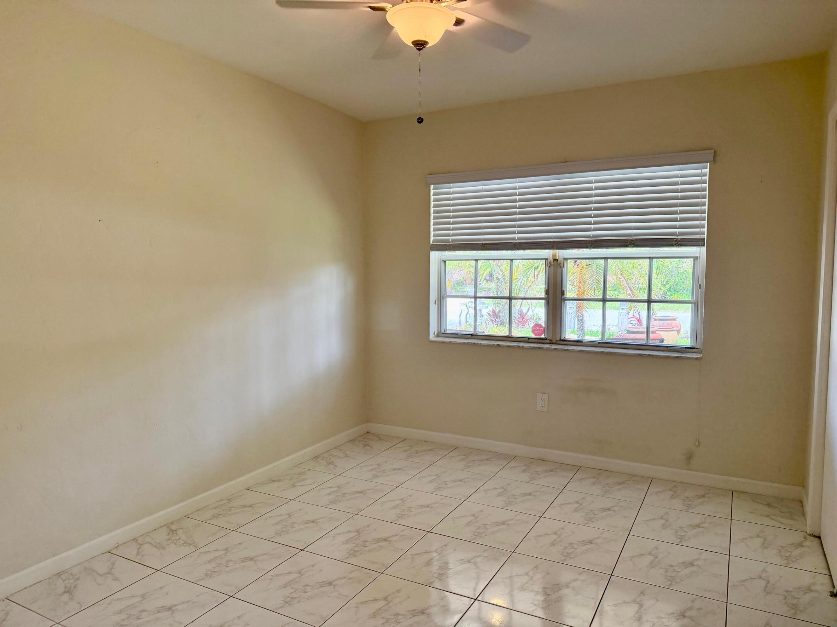 VERENA PARK - Residential Lease