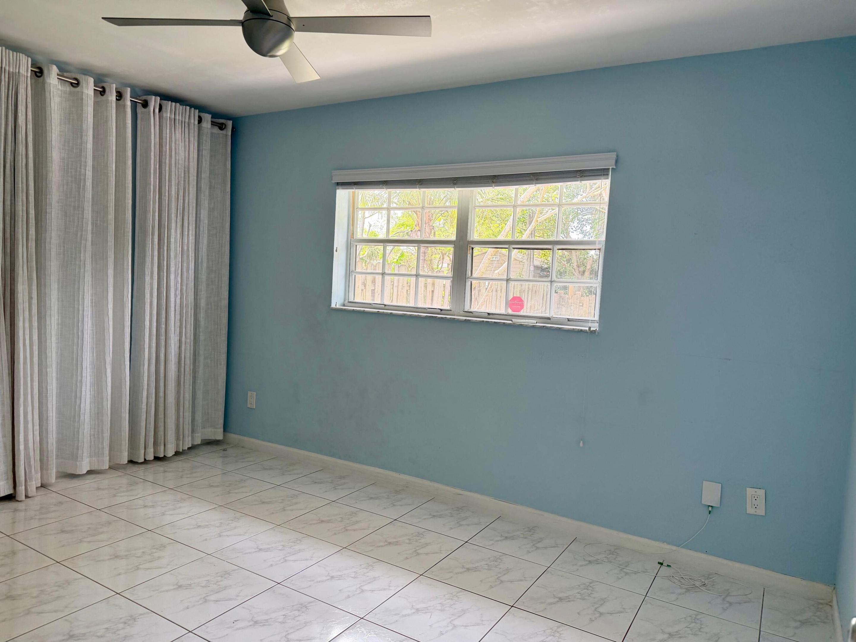 VERENA PARK - Residential Lease