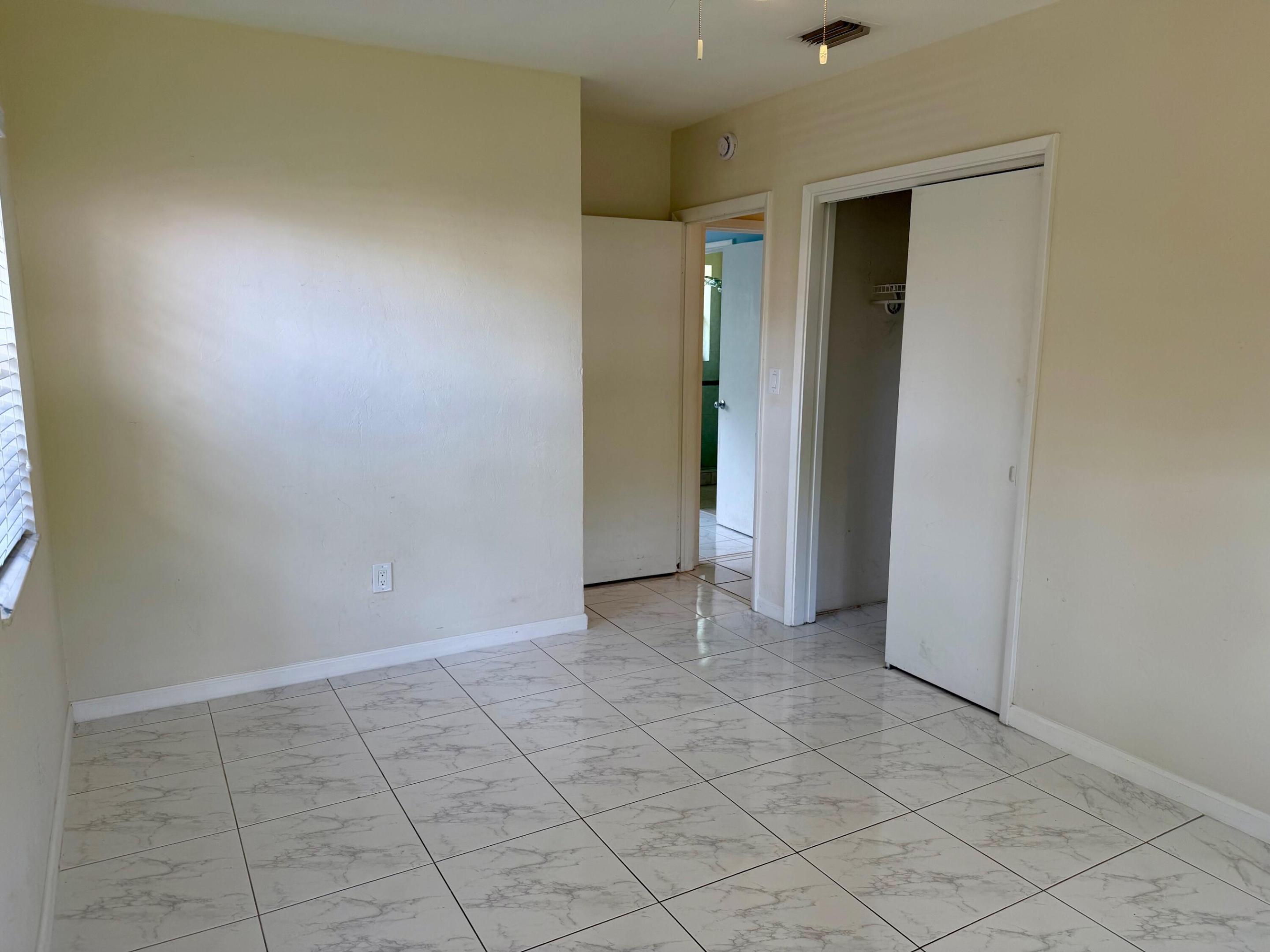 VERENA PARK - Residential Lease
