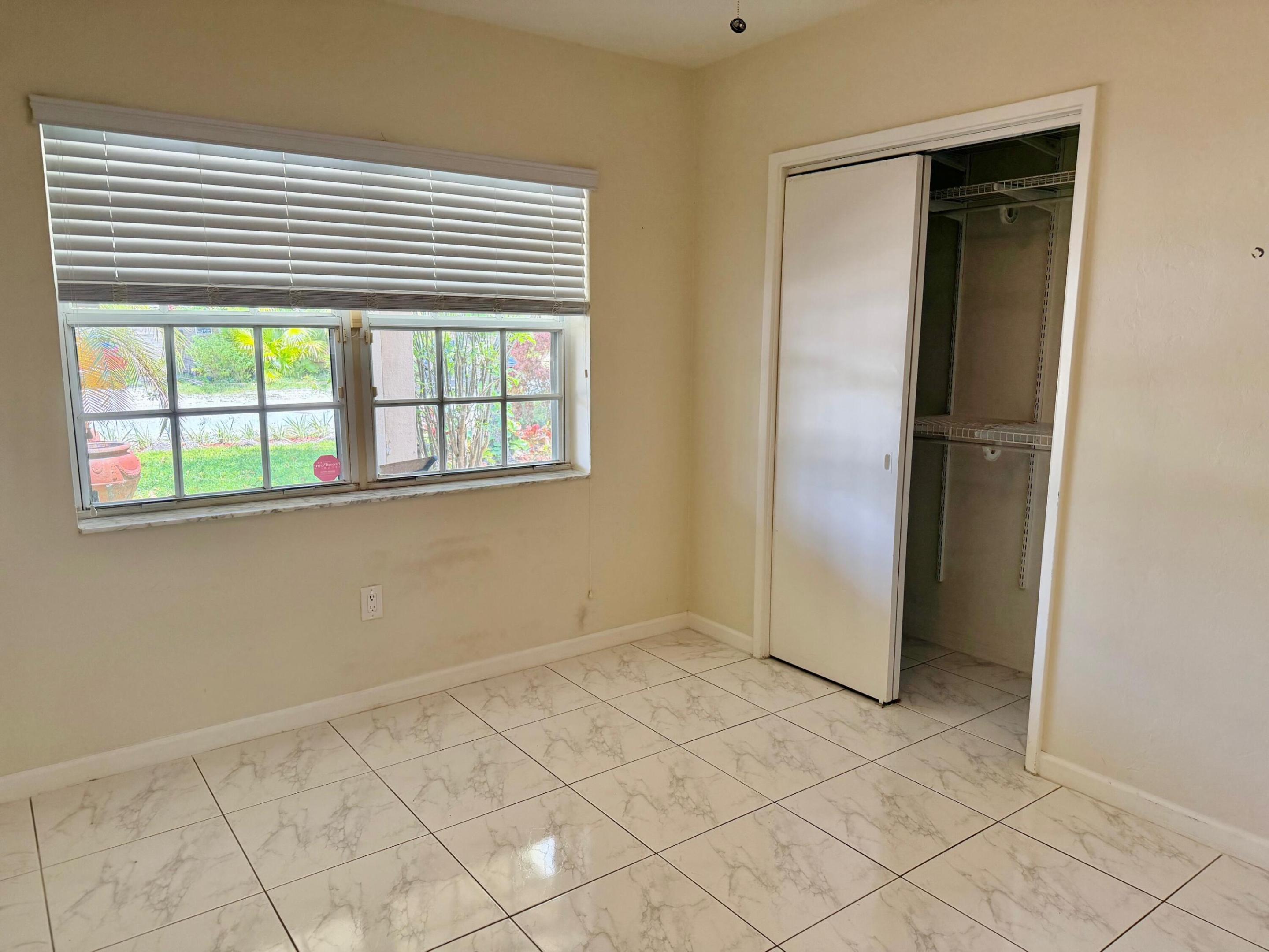 VERENA PARK - Residential Lease