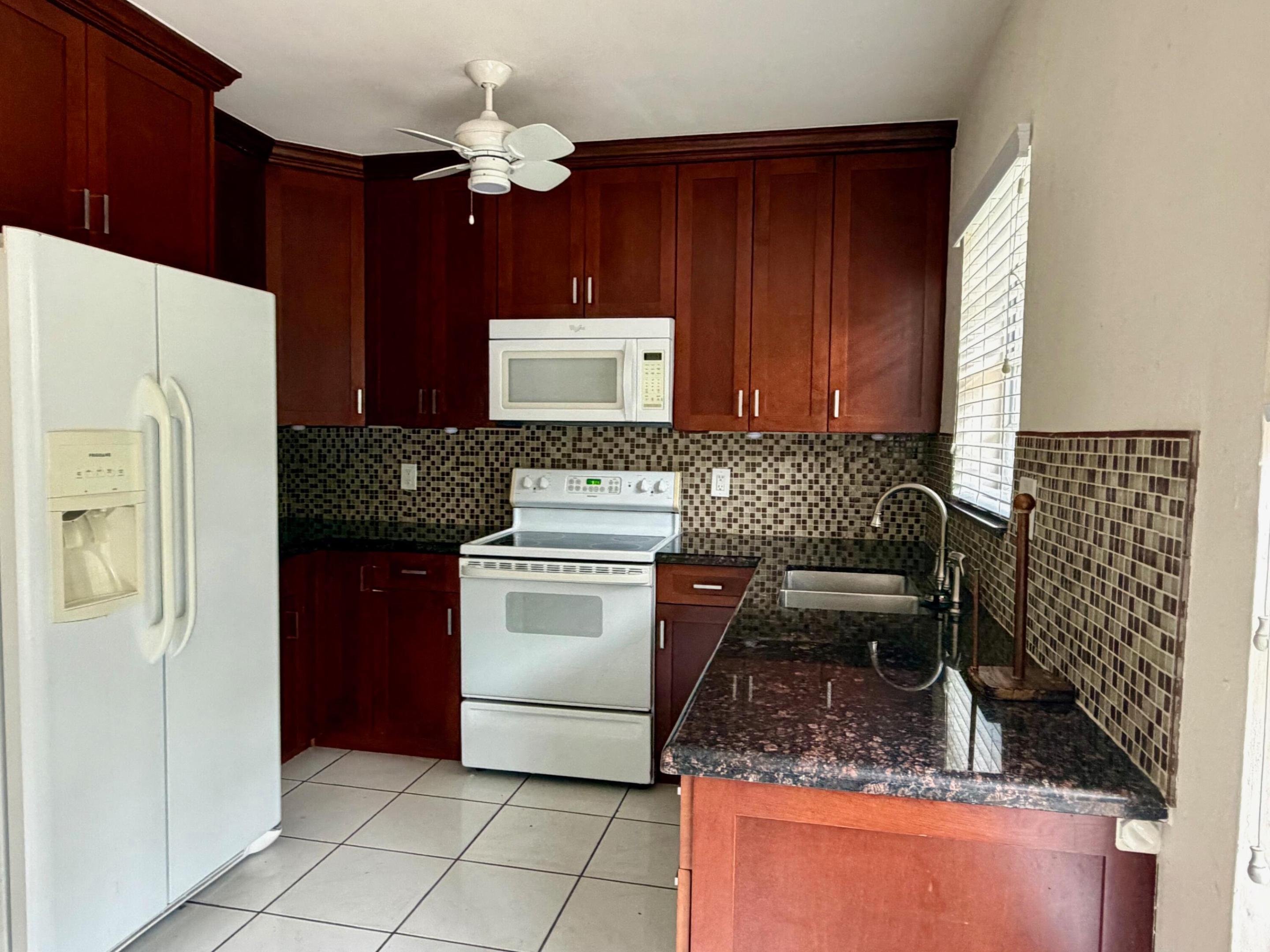 VERENA PARK - Residential Lease