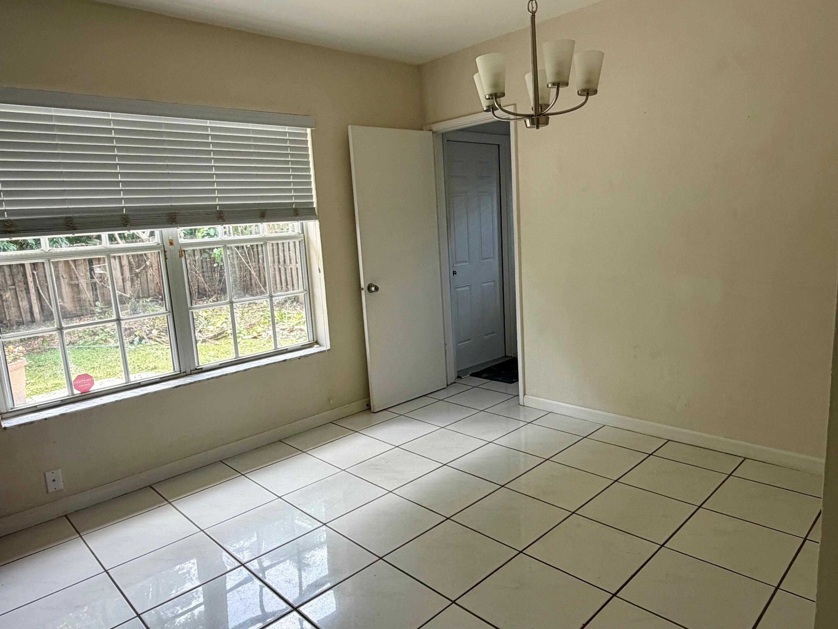 VERENA PARK - Residential Lease