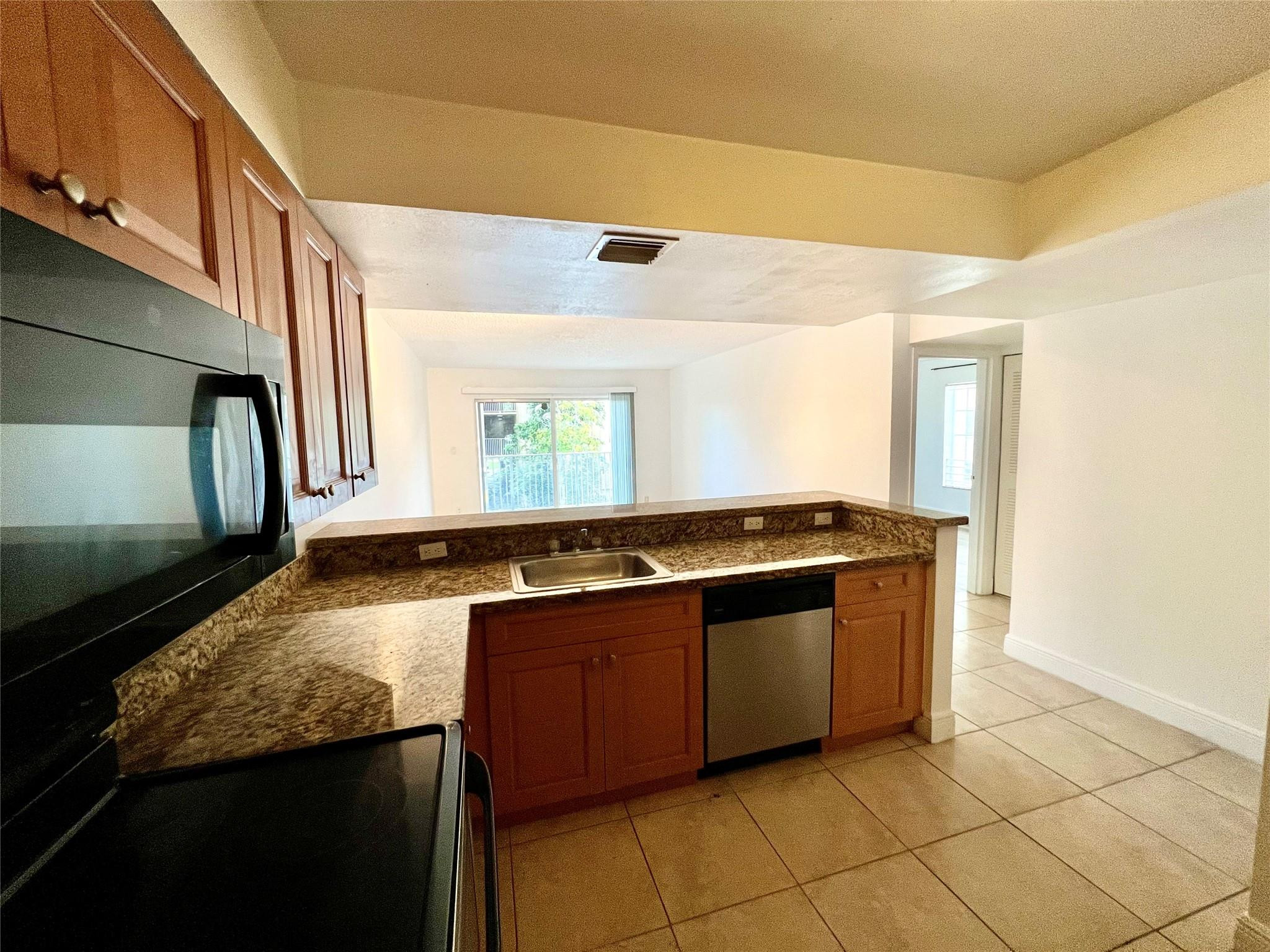 DORAL GARDENS II CONDO - Residential Lease