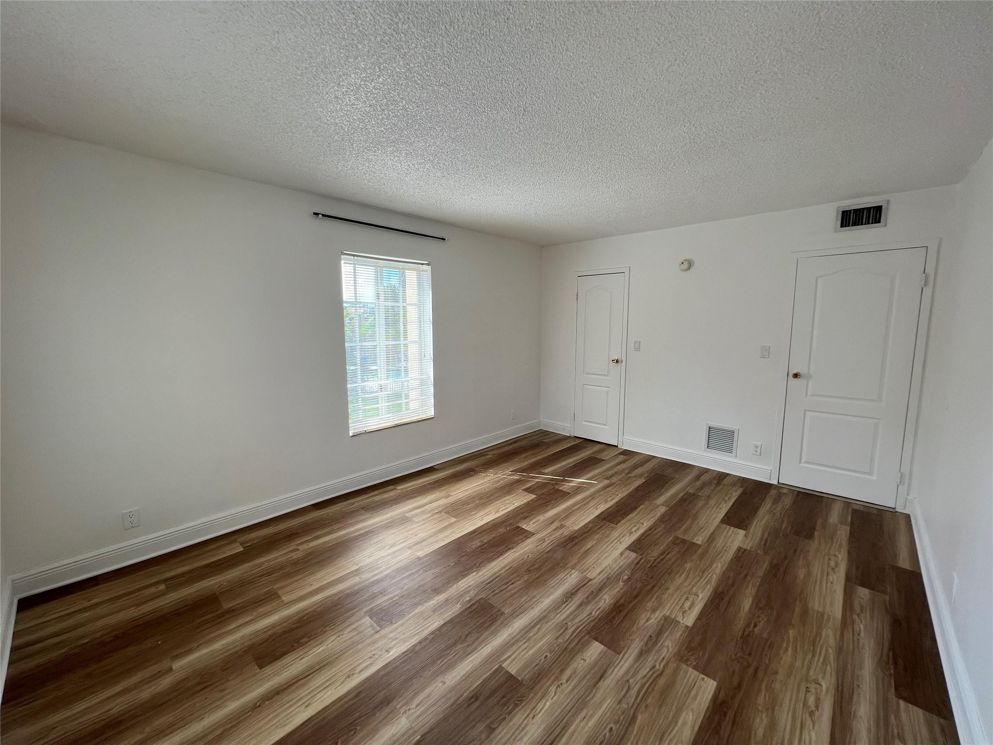 DORAL GARDENS II CONDO - Residential Lease