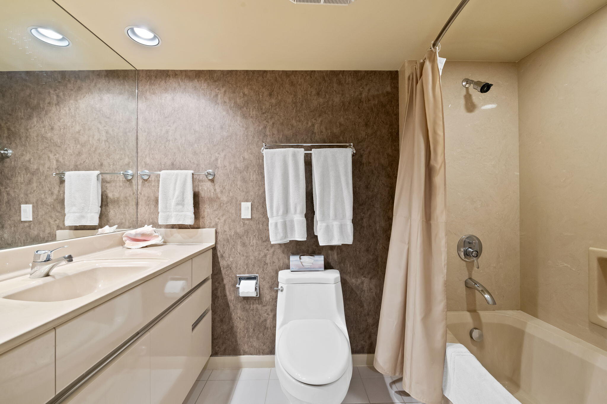 VILLA COSTA CONDO - Residential