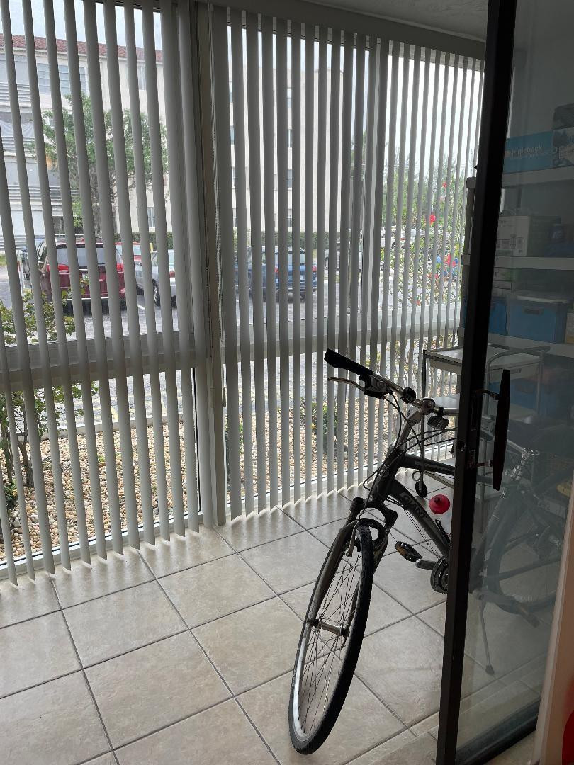 SOMERSET NO 1 CONDO - Residential