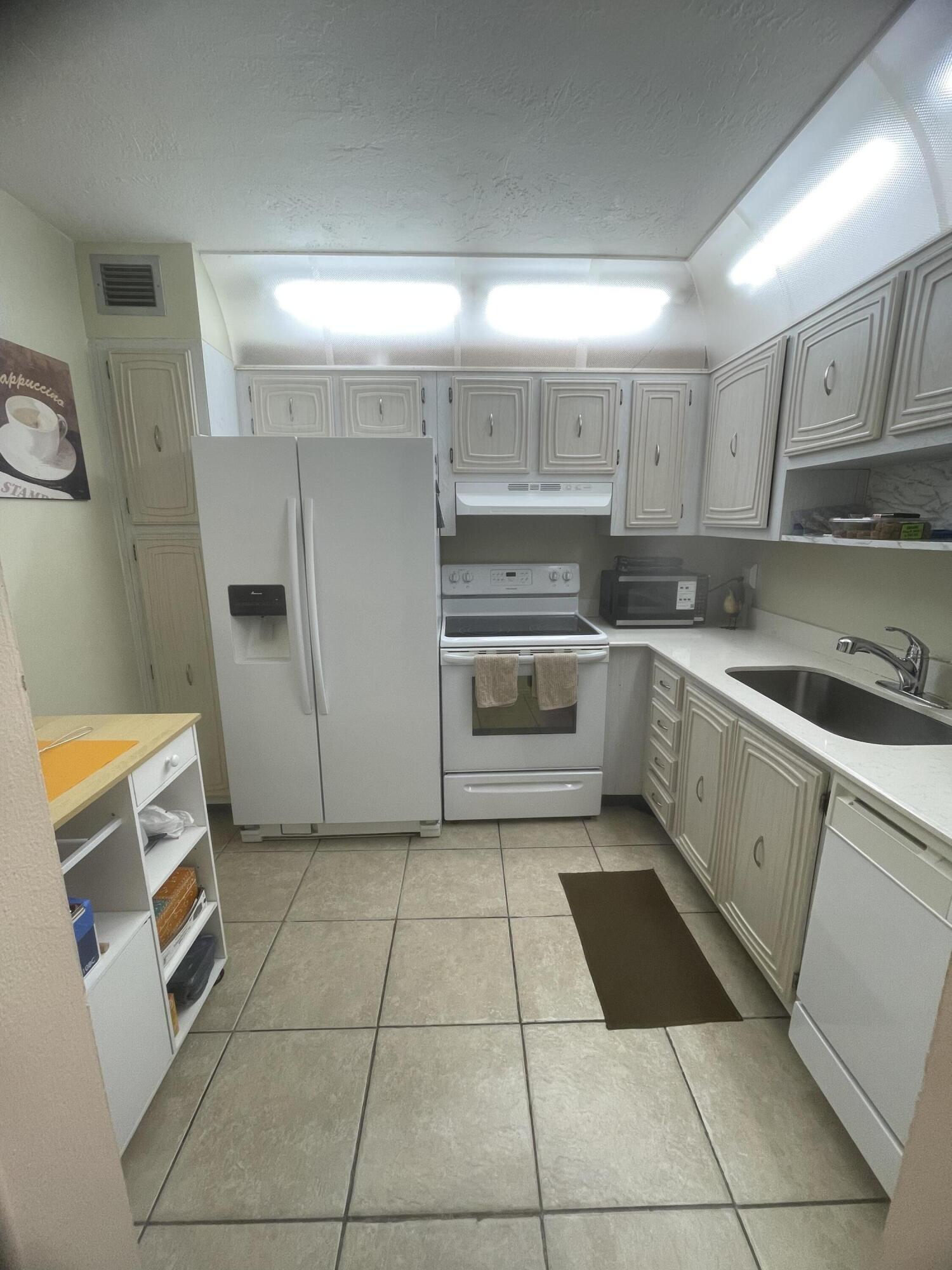 SOMERSET NO 1 CONDO - Residential