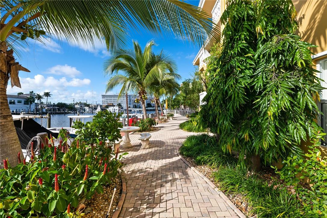 815 Middle River Dr 205