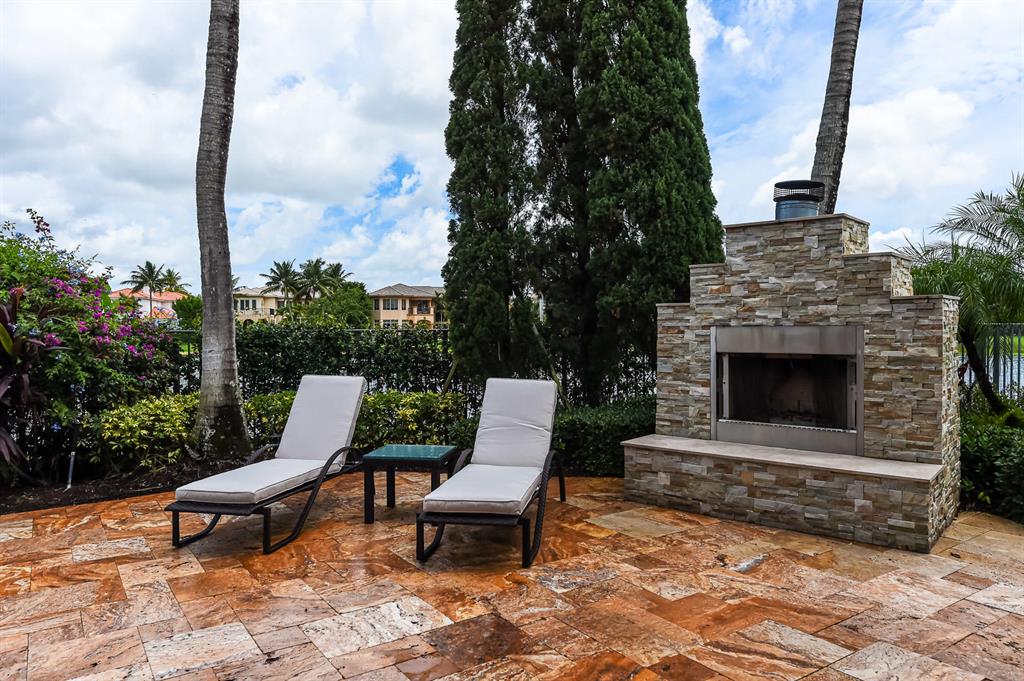 THE OAKS AT BOCA RATON - Residential