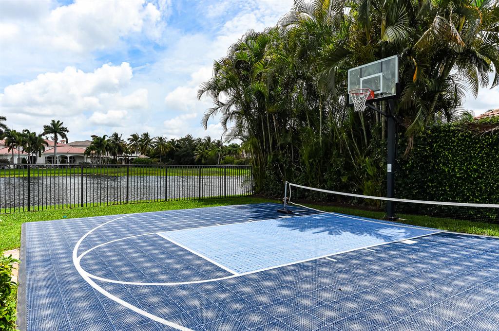 THE OAKS AT BOCA RATON - Residential