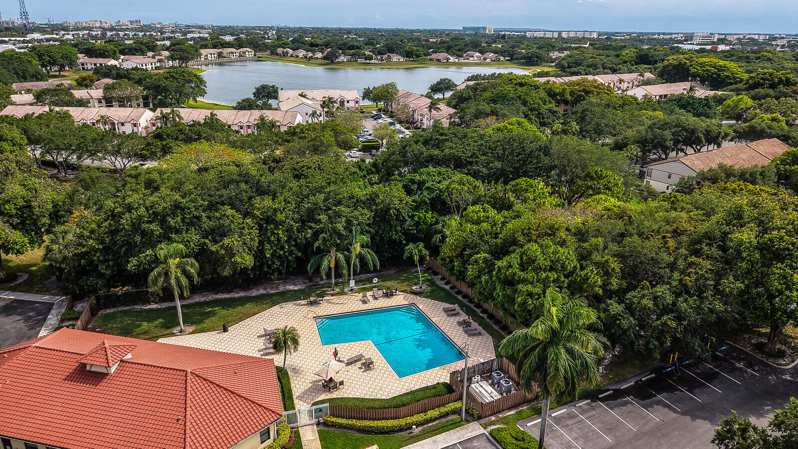 PARK AT WINDWOOD CONDO - Residential