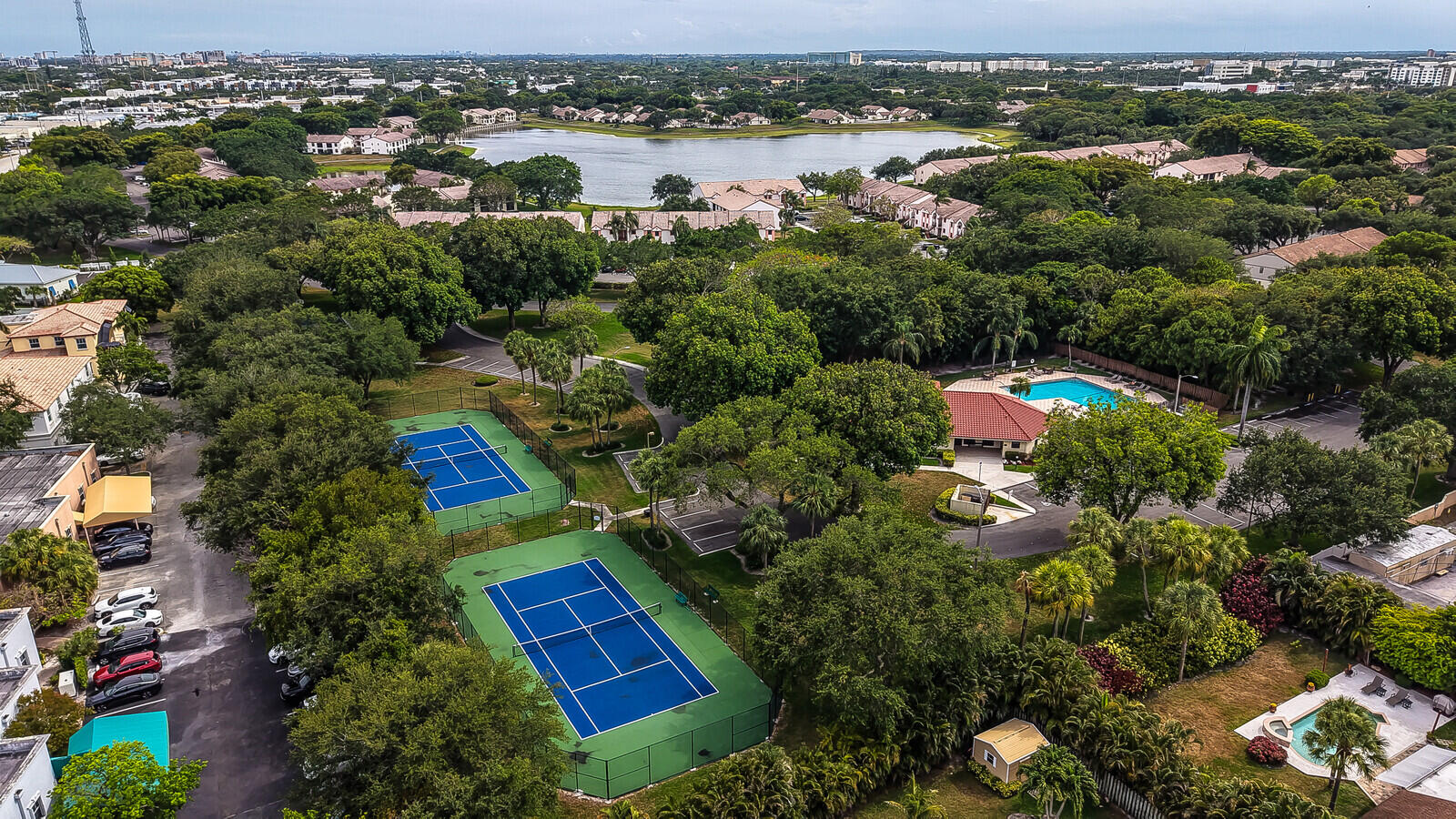 PARK AT WINDWOOD CONDO - Residential