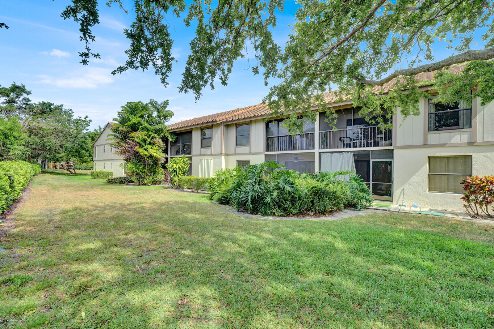 PARK AT WINDWOOD CONDO - Residential