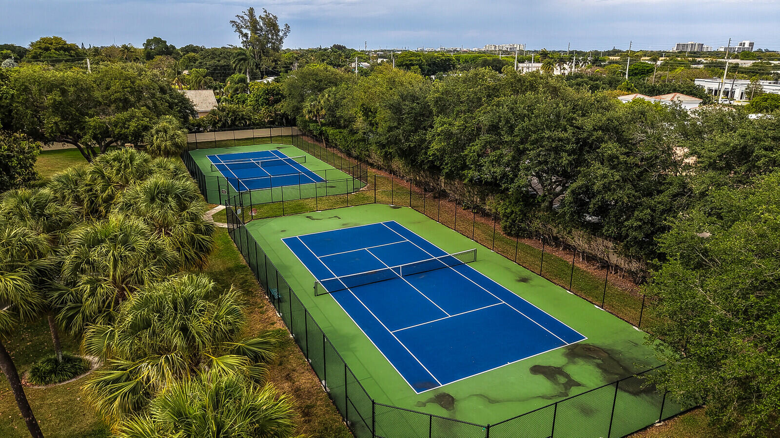 PARK AT WINDWOOD CONDO - Residential