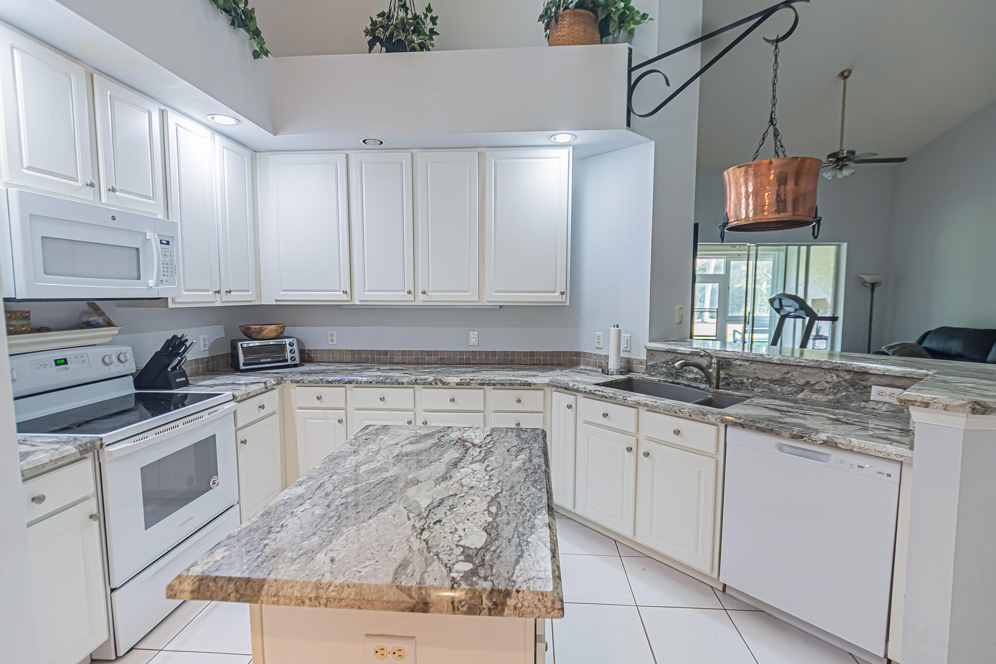 HARBOUR ISLES AT LAKE CHARLES - Residential