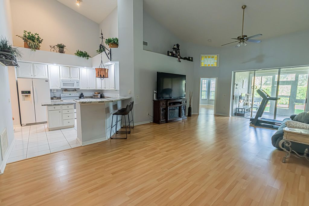 Photo of 1580 SW Harbour Isles Circle #73, Port Saint Lucie, FL 34986 (MLS # R11152915)