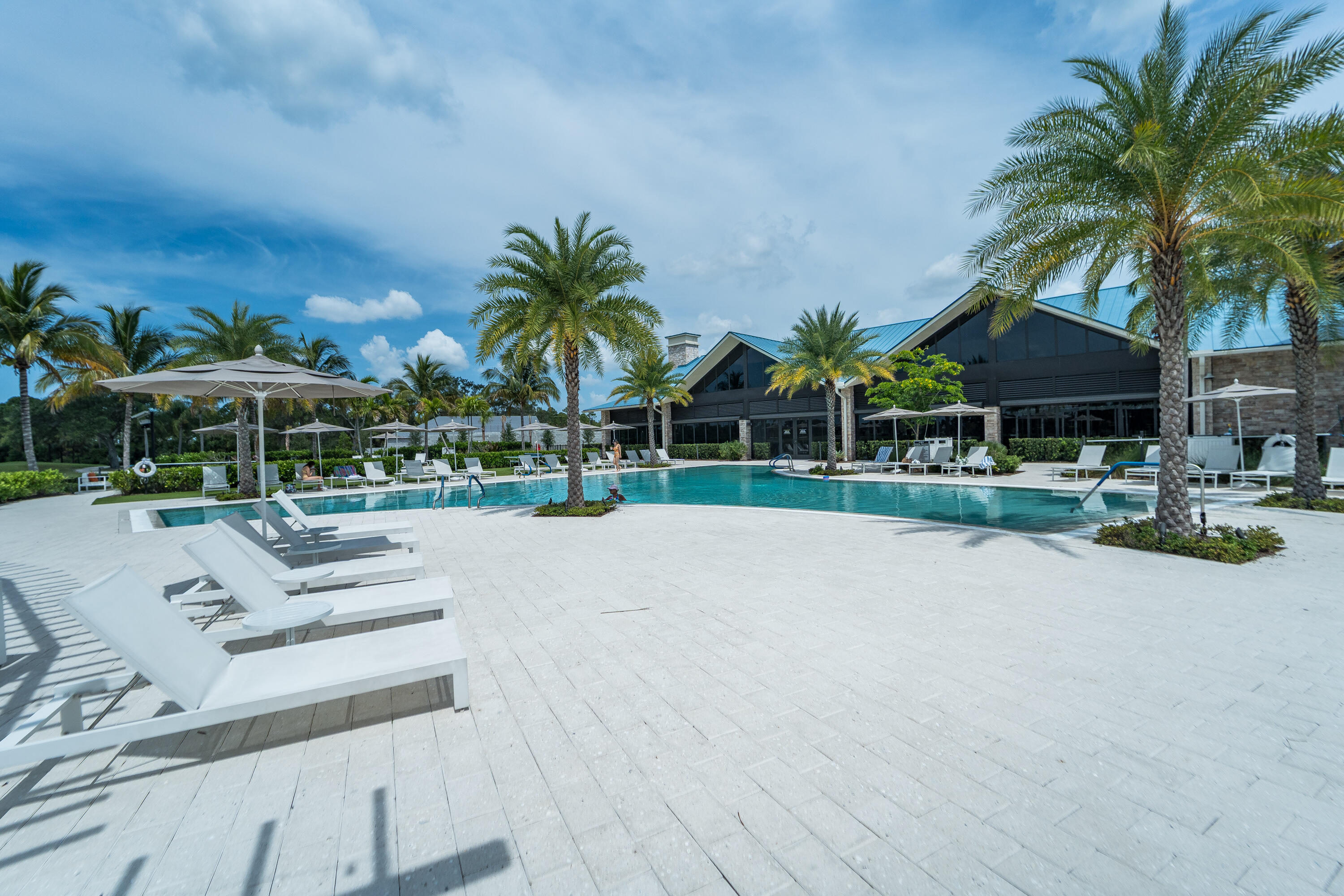 EASTPOINTE Country Club - Residential