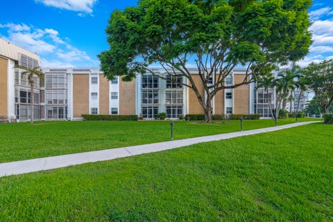 Tiny photo for 2990 NE 16TH Avenue #304, Oakland Park, FL 33334 (MLS # B26076846)
