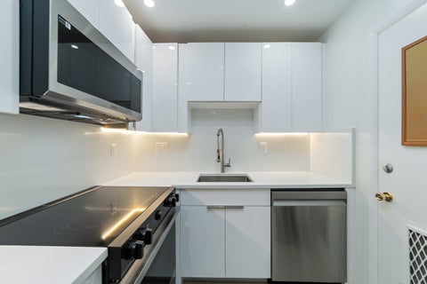 Tiny photo for 2990 NE 16TH Avenue #304, Oakland Park, FL 33334 (MLS # B26076846)